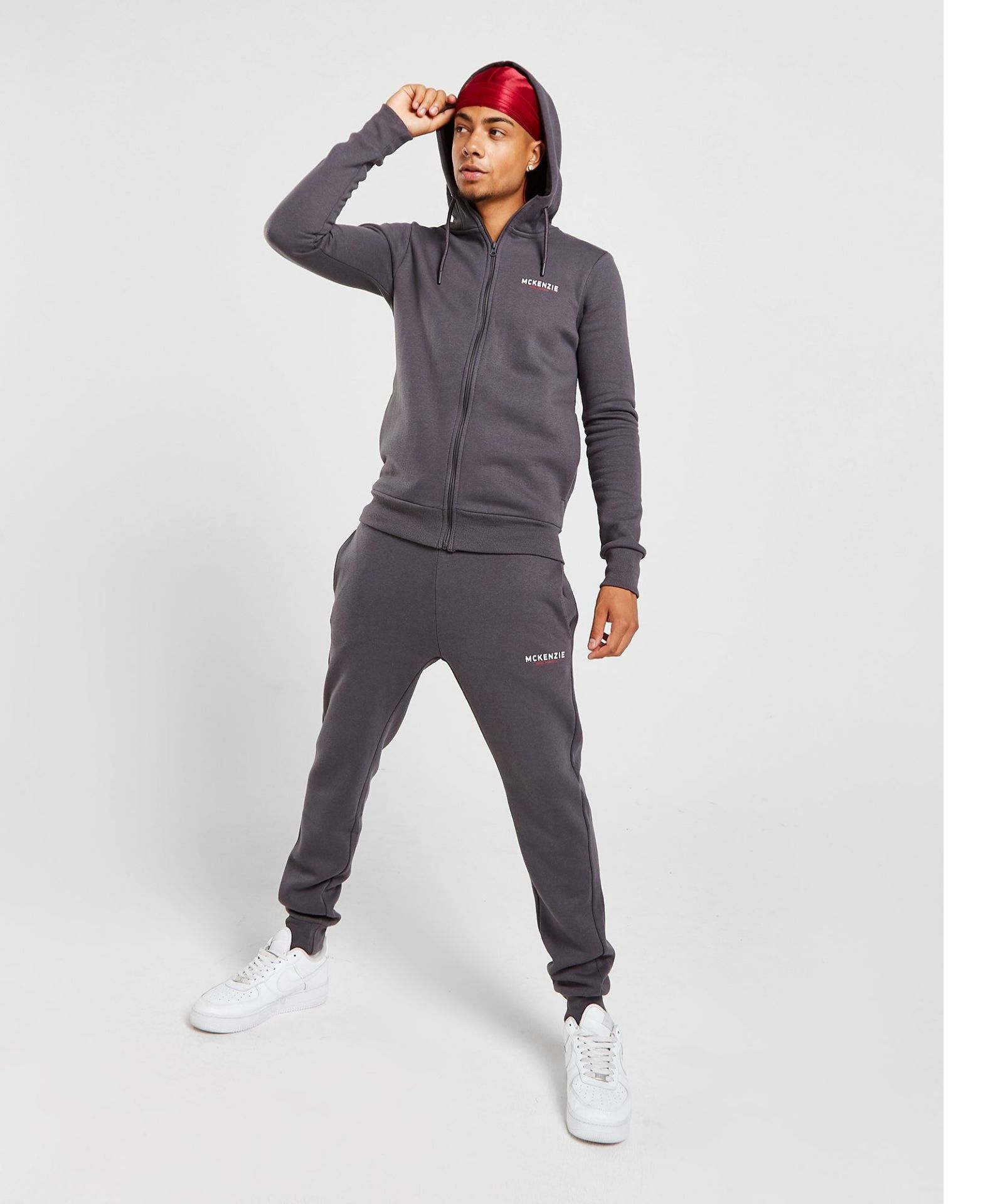 Nike & Adidas Clothing Bundle over 400 items RRP £15,000 - Image 4 of 5