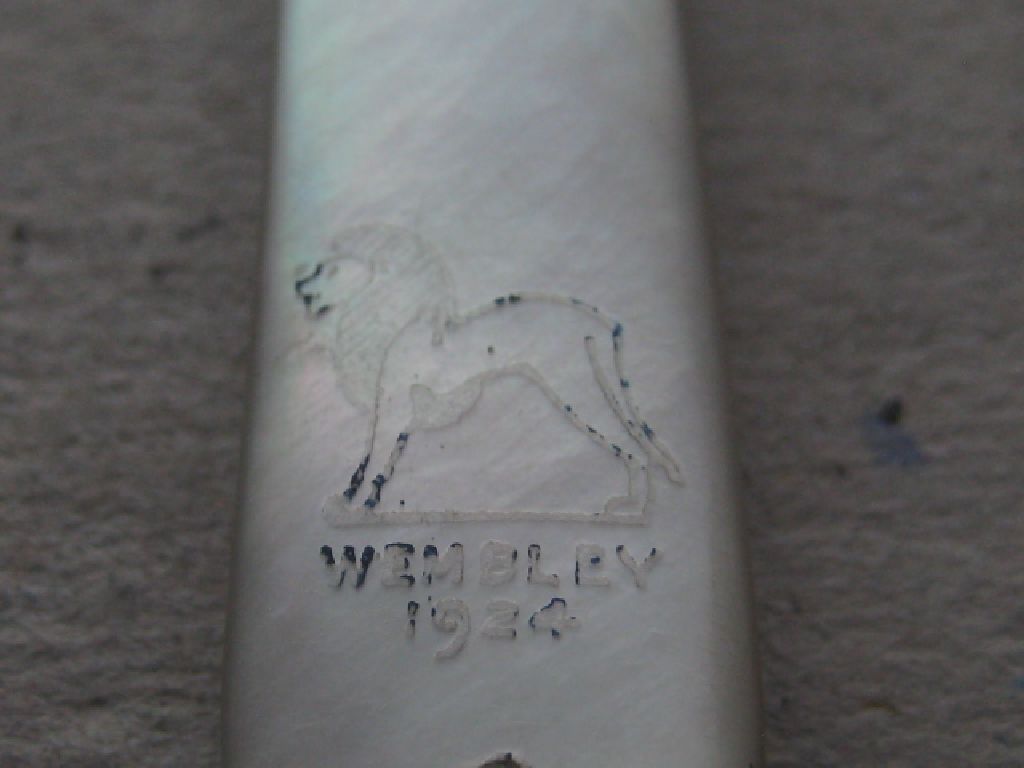 Rare George V Wembley Etched Mother of Pearl Hafted Silver Bladed Folding Fruit Knife - Image 3 of 7