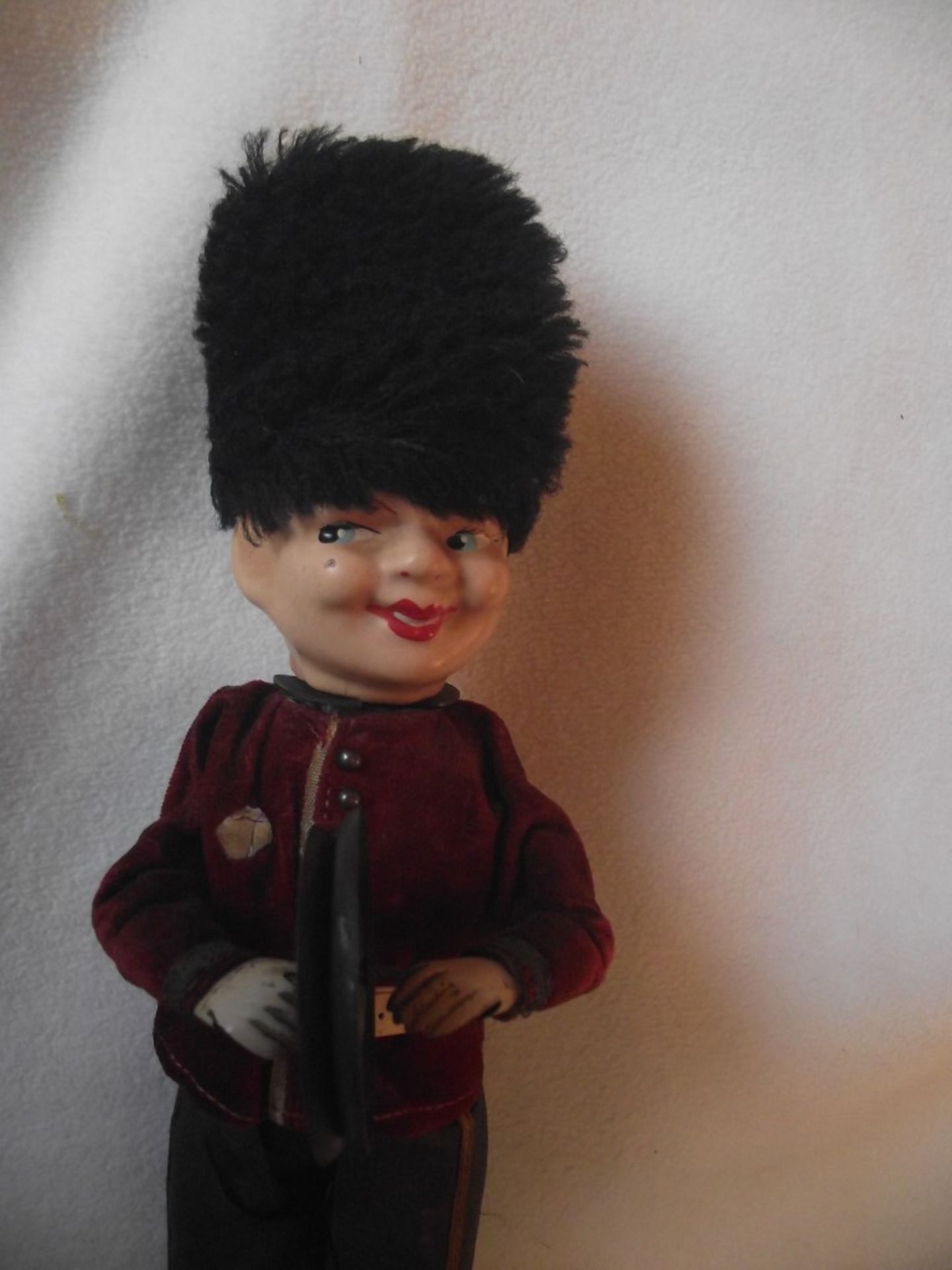 Vintage Clockwork Guardsman Playing Cymbals - Moving Bisque Head -1950's-1960's - Image 3 of 23