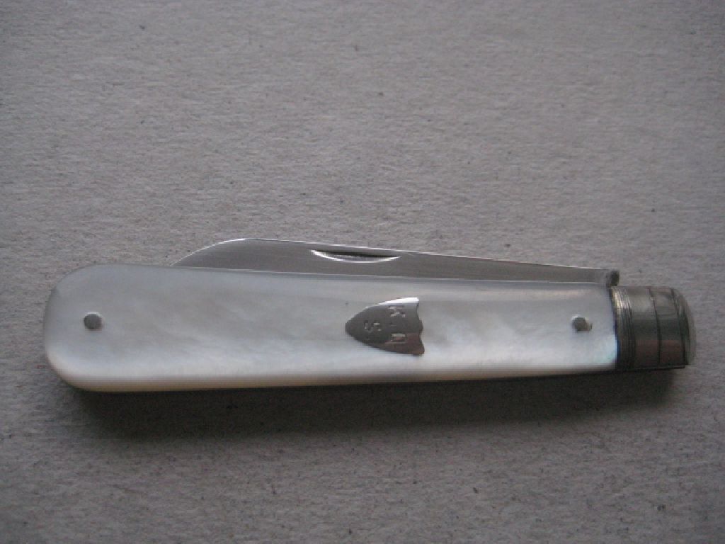 George V Chester Hallmarked Mother of Pearl Hafted Silver Bladed Folding Fruit Knife - Image 8 of 9