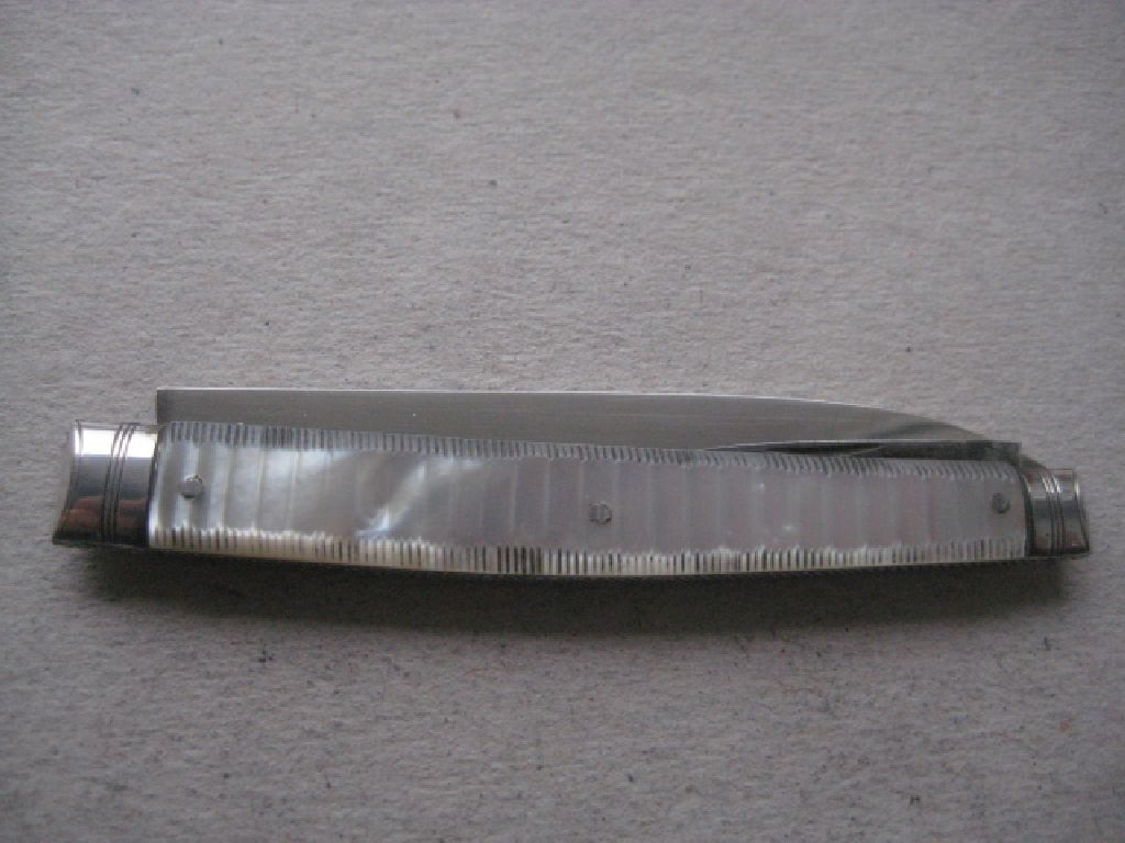 Rare George III Twin Bladed Mother of Pearl Hafted Silver Bladed Folding Fruit Knife - Image 10 of 10
