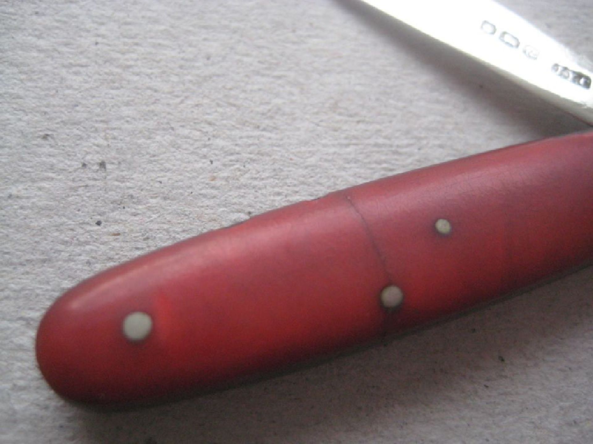 Rare Red Bakerlite Plastic Hafted Silver Bladed Folding Fruit Knife - Image 3 of 6