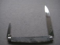 Rare George III Twin Bladed Mother of Pearl Hafted Silver Bladed Folding Fruit Knife