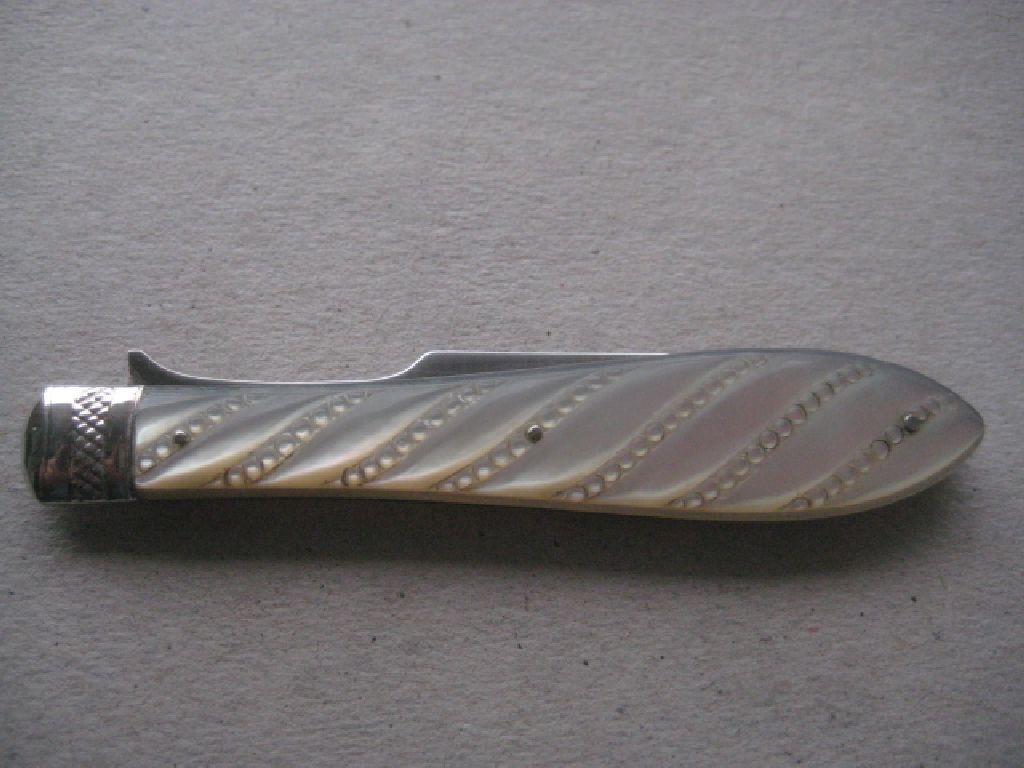 Victorian Mother of Pearl Hafted Silver Bladed Folding Fruit Knife and Fork, Cased - Image 25 of 25