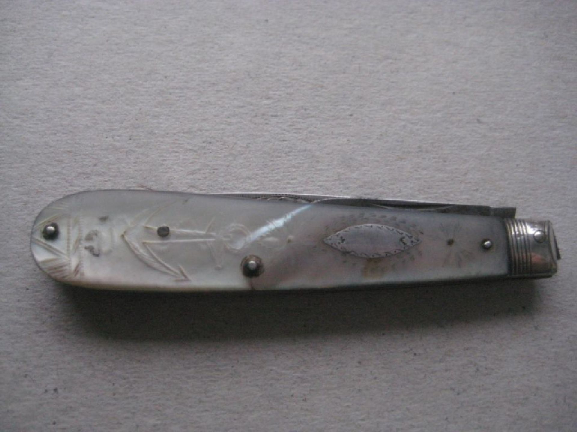 Rare George III Twin Bladed Mother of Pearl Hafted Silver Bladed Folding Fruit Knife - Image 7 of 8