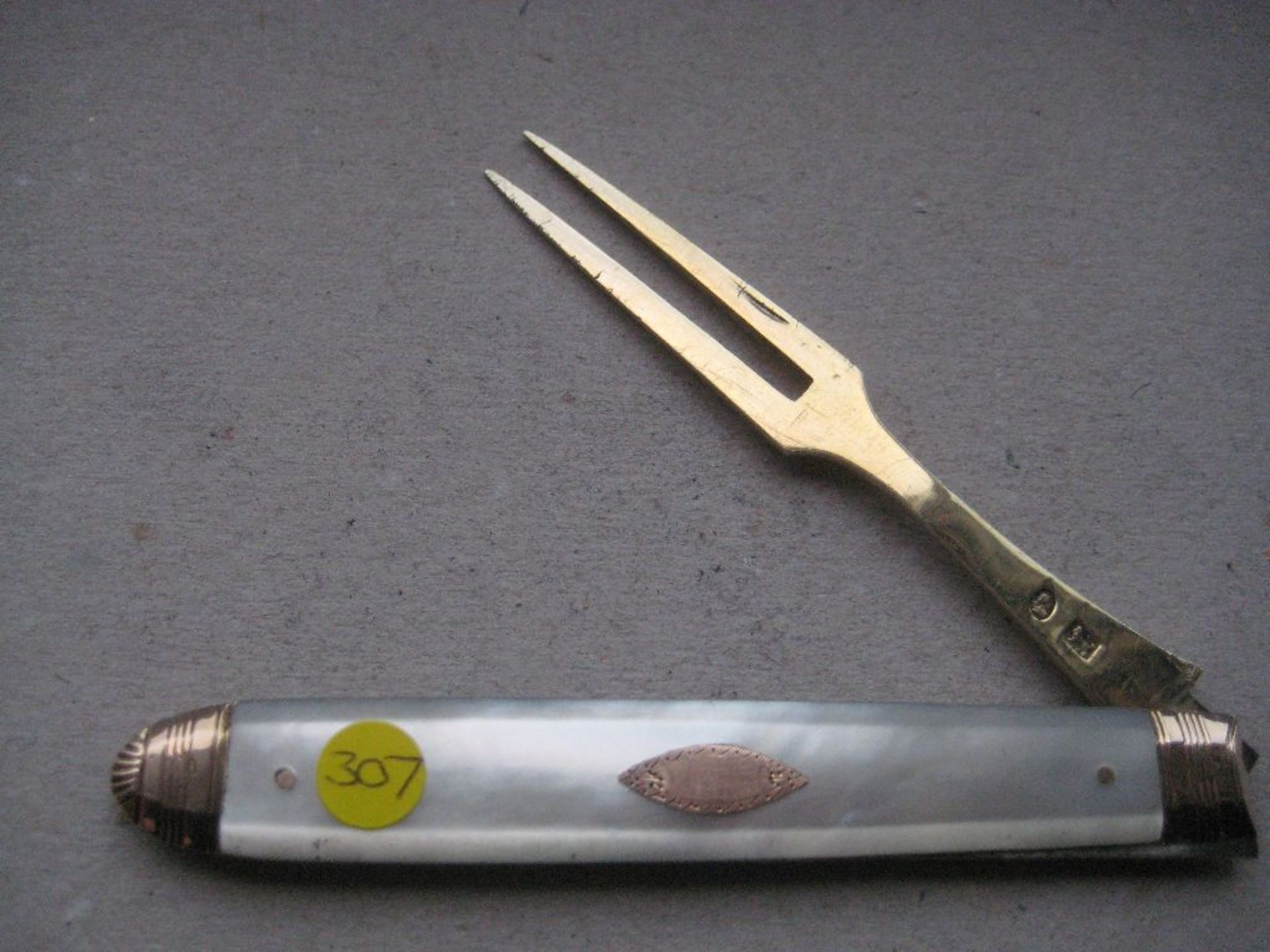 Rare George III Gold Mounted Silver-Gilt Bladed Folding Fruit Knife and Fork - Image 5 of 10