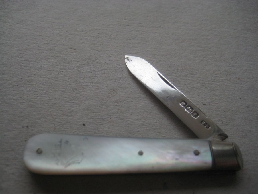 Rare George V Wembley Etched Mother of Pearl Hafted Silver Bladed Folding Fruit Knife