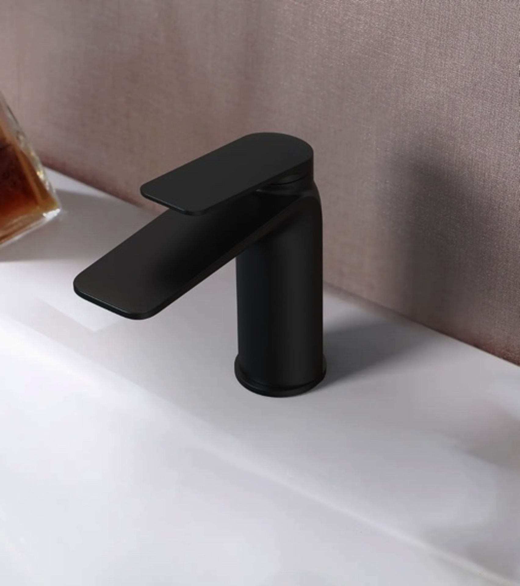 Brand New Boxed Aero Basin Mixer Tap (No Waste) - Matt Black RRP £85 **No Vat**