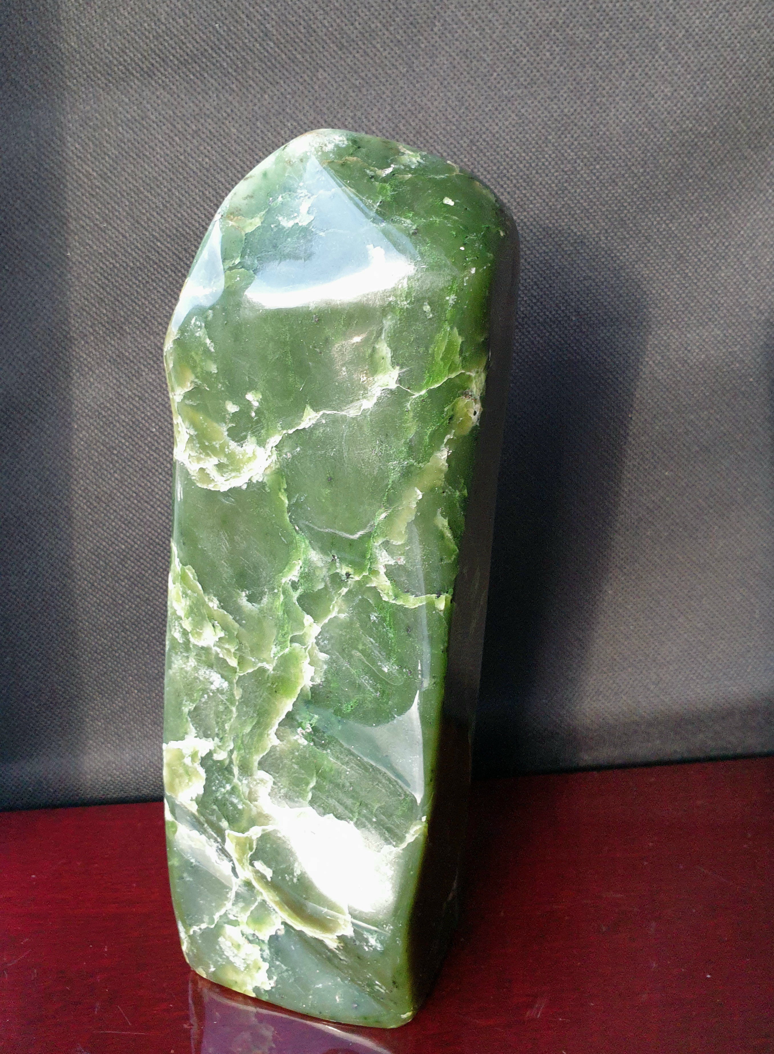 Green Colour Free Form Nephrite Jade Sculpture - Image 3 of 3