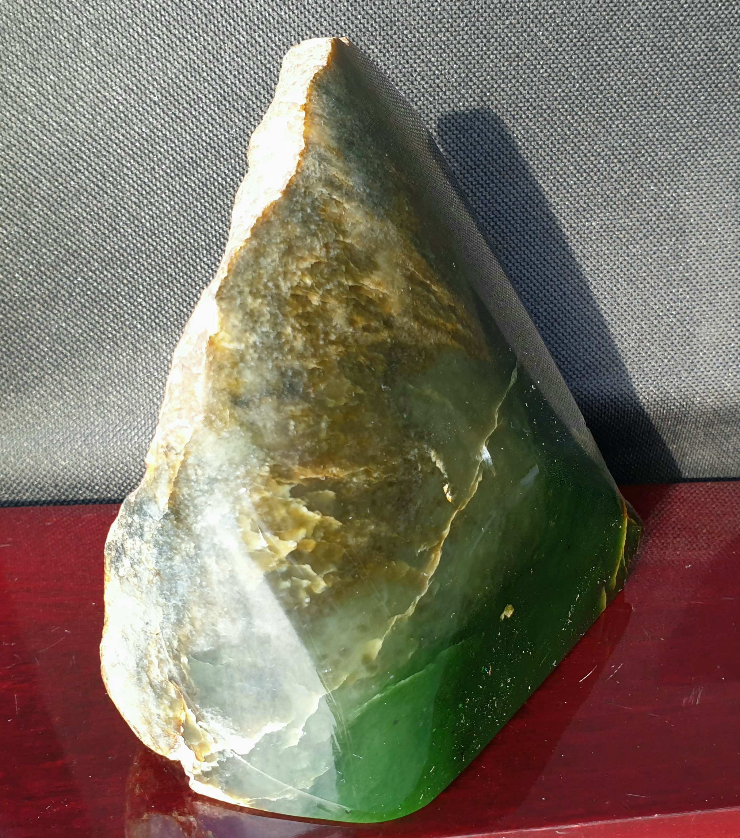 Fine Green Colour Free Form Nephrite Jade Sculpture - Image 2 of 4