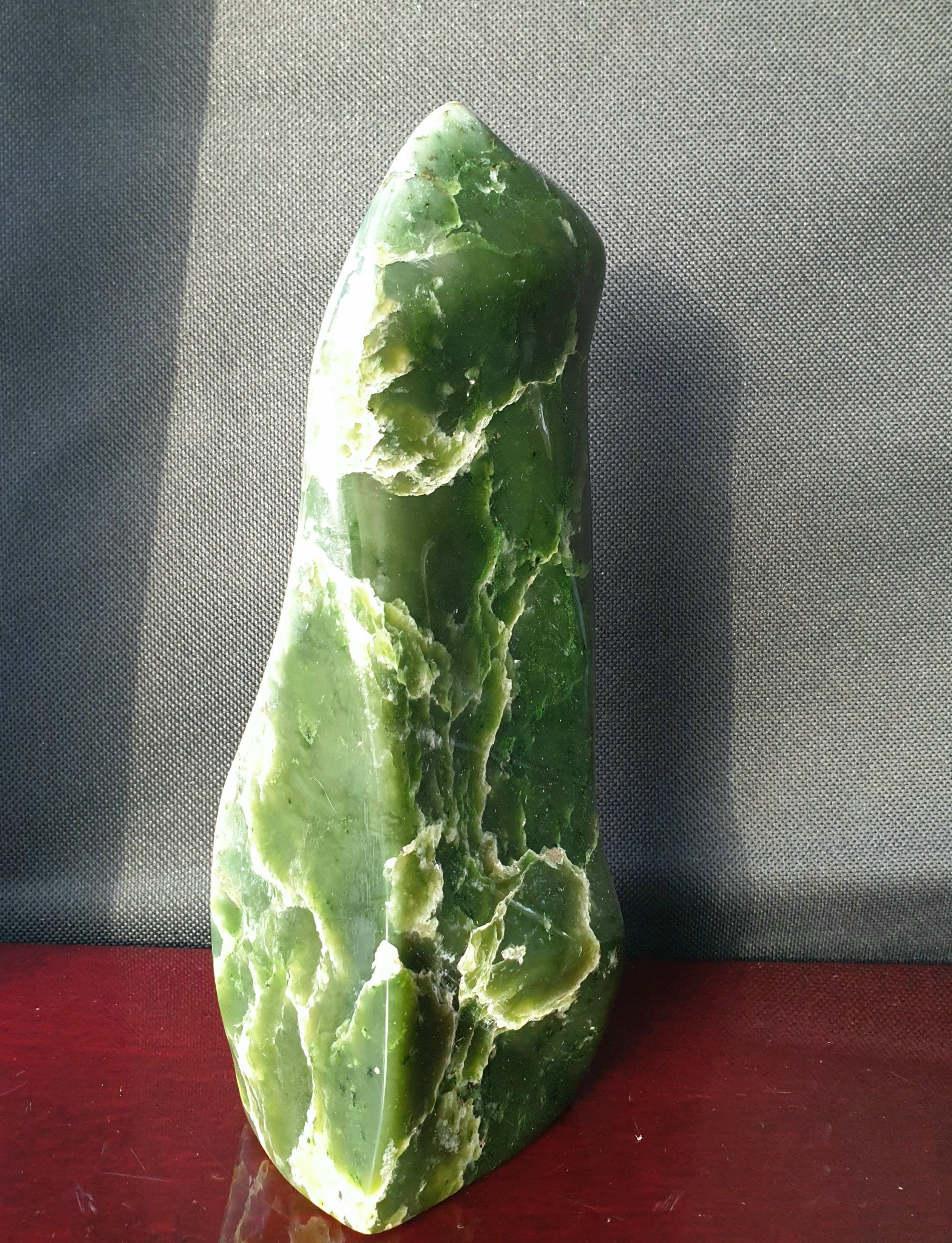 Green Colour Free Form Nephrite Jade Sculpture - Image 2 of 3