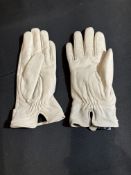 Snugrugs Leather Gloves Worn By Vanessa Hudgens