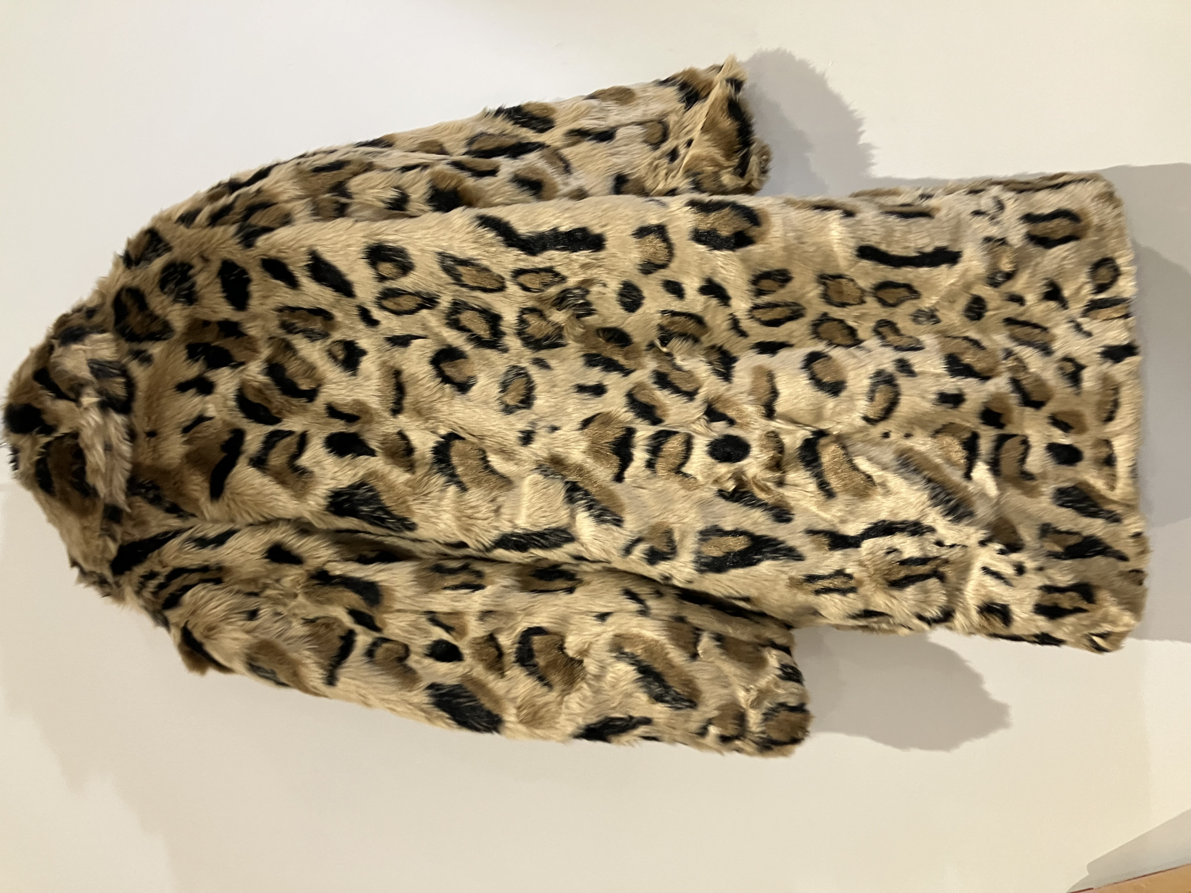 River Island Leopard Faux Fur Coat Worn By A Body Double. - Image 2 of 2