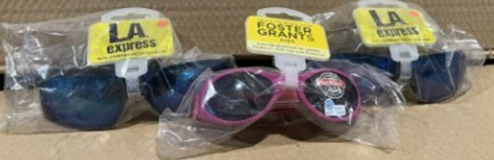 20 X Foster Grant La Express Sunglasses