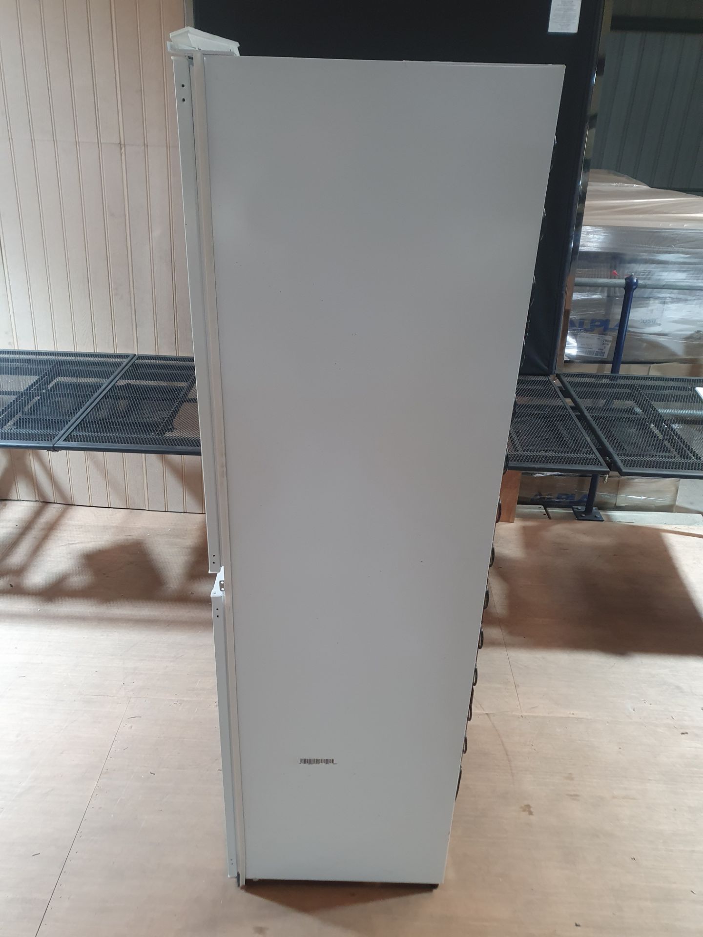 Current Online Price £859. Smeg Universal Built In Right Hinge Refrigerator White UKC4172F - Image 11 of 16