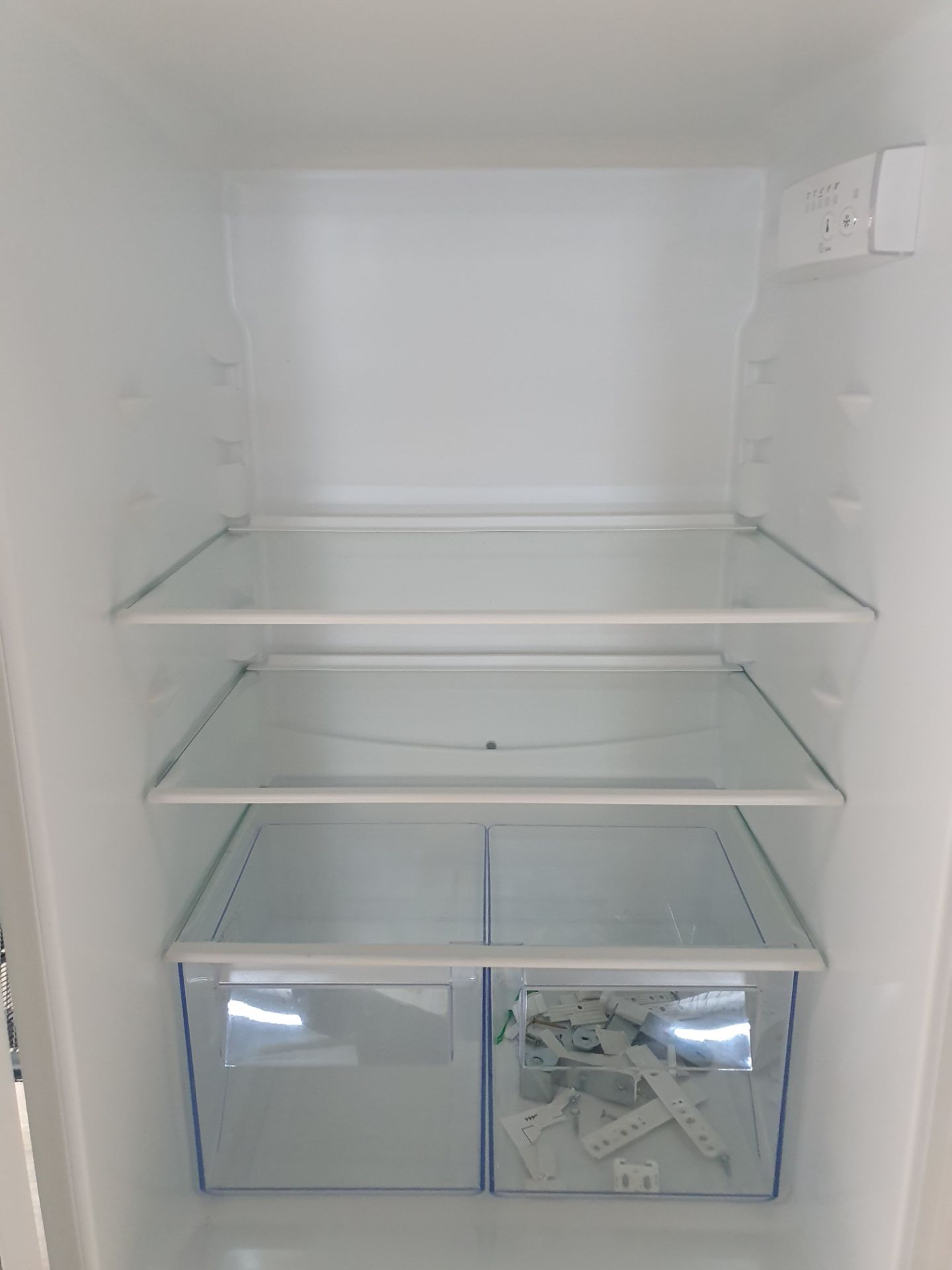 Current Online Price £859. Smeg Universal Built In Right Hinge Refrigerator White UKC4172F - Image 3 of 16