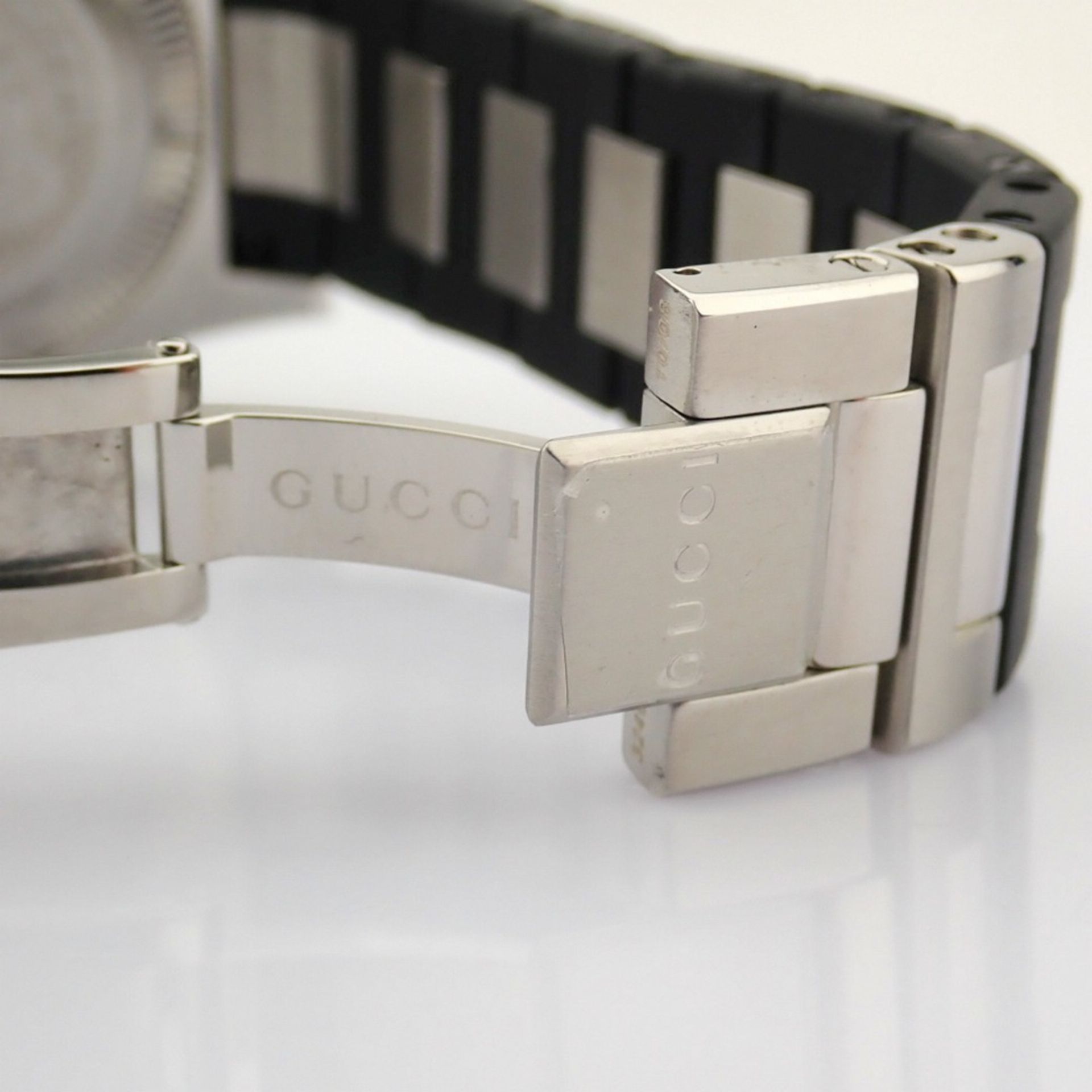 Gucci / Pantheon 115.2 (Brand New) - Gentlemen's Steel Wristwatch - Image 2 of 13