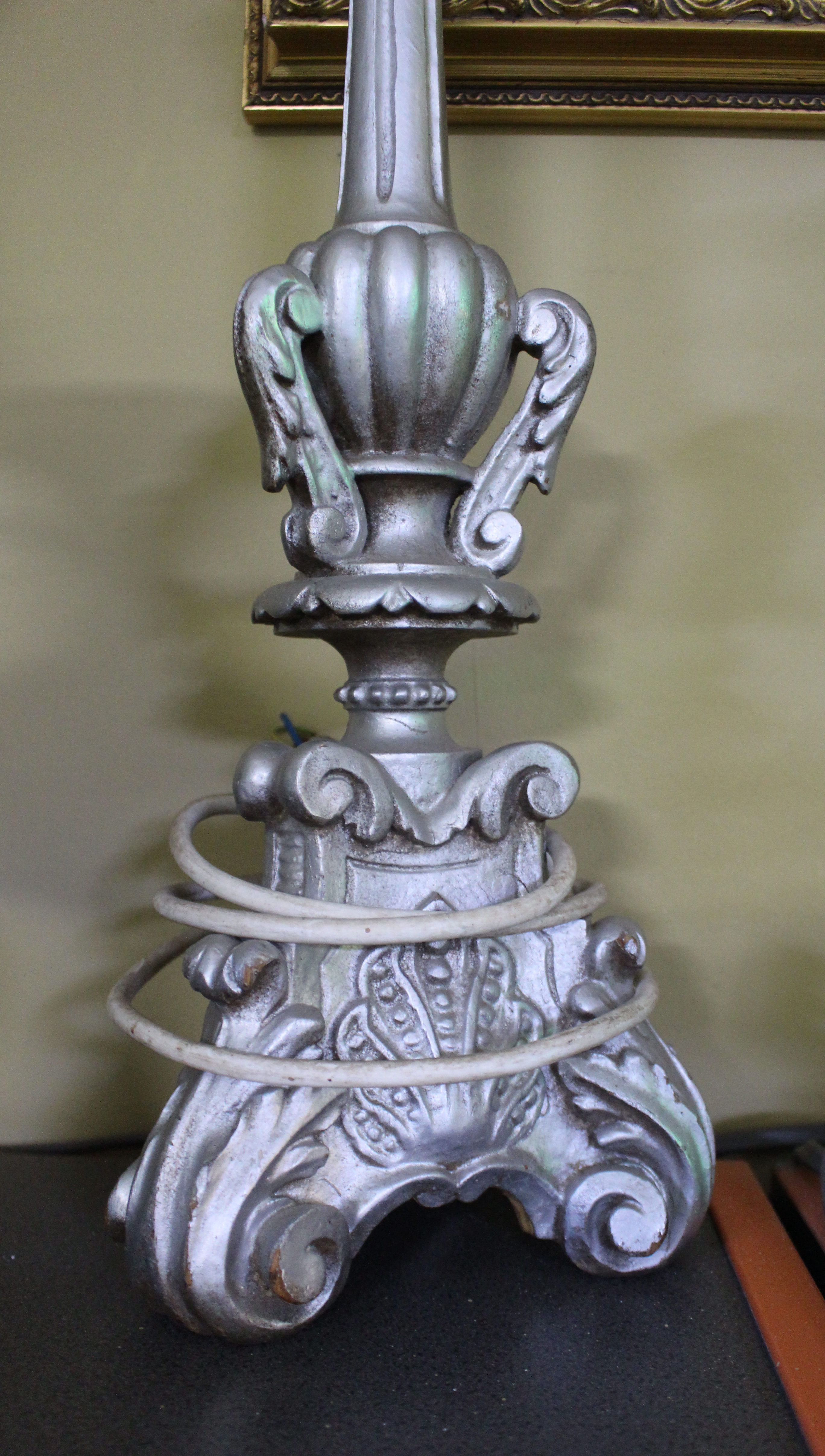 Carved Silver Leaf Table Lamp - Image 2 of 2