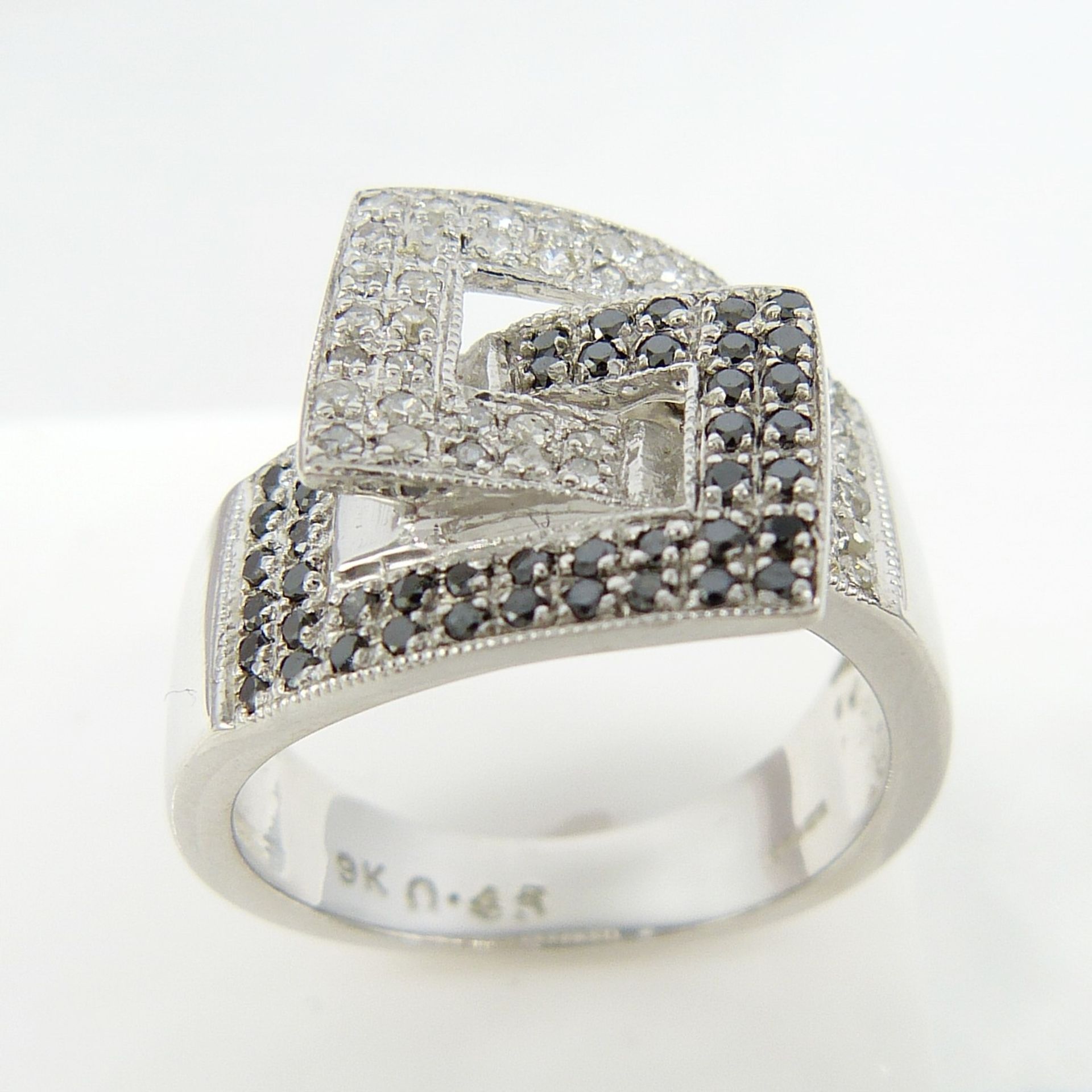 Mid-century Styled 0.45 Carat Black and White Diamond Ring In White Gold - Image 3 of 6