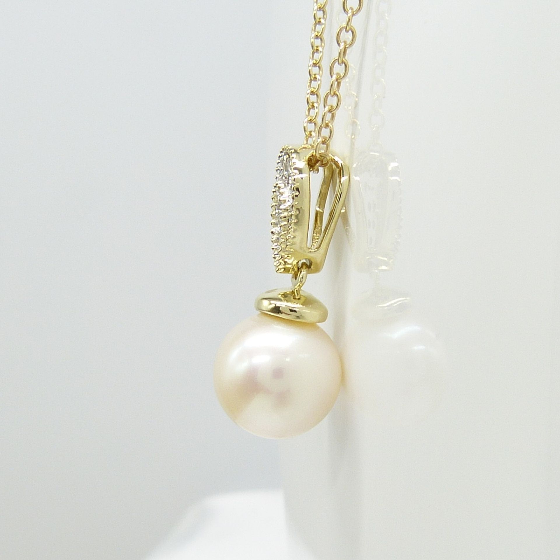 Classic Pearl and Diamond Tear Drop Pendant and Chain In 9ct Yellow Gold - Image 5 of 6