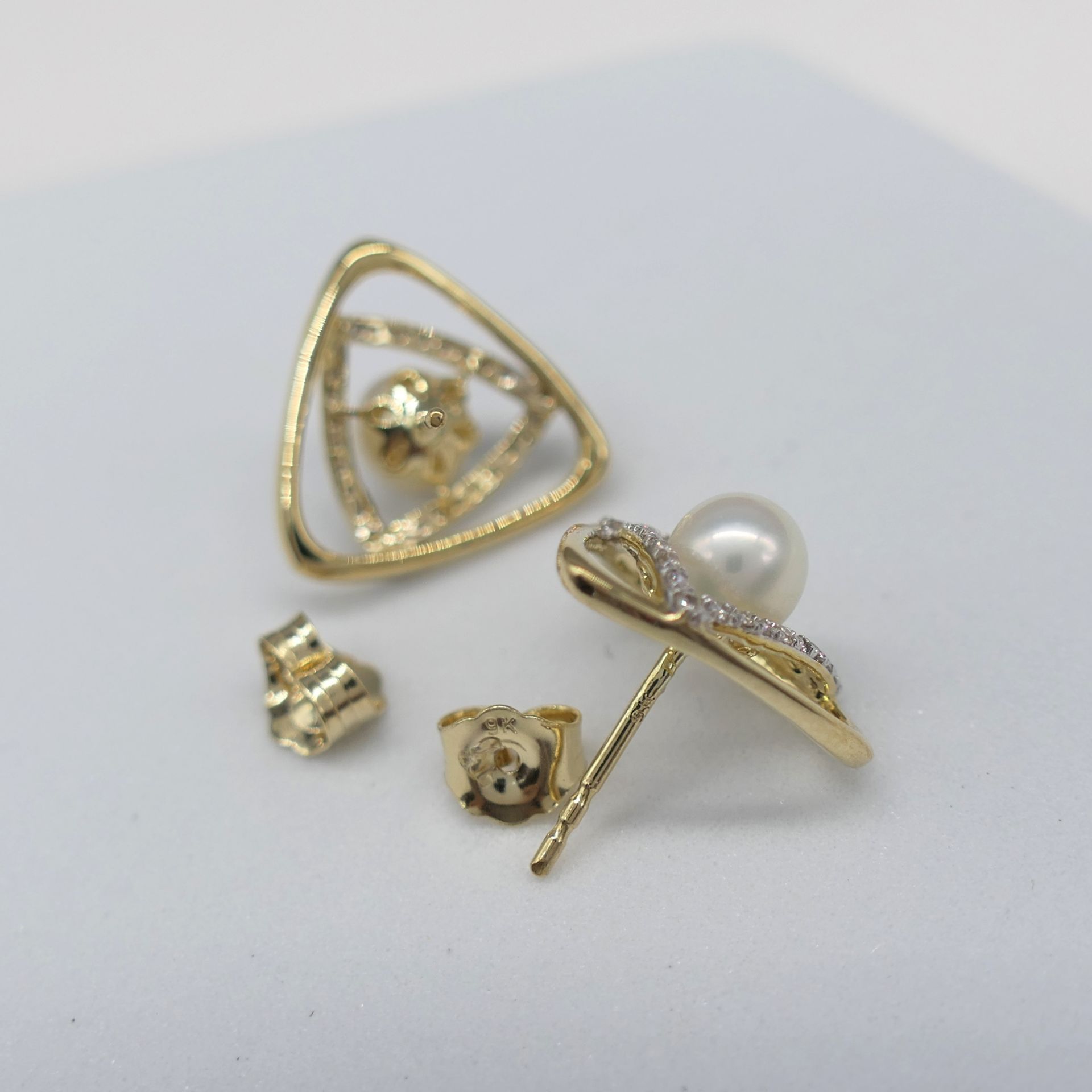 Pair of 9ct Yellow Gold Triangular Ear Studs Set With Cultured Pearls and Diamonds, Boxed - Image 5 of 5