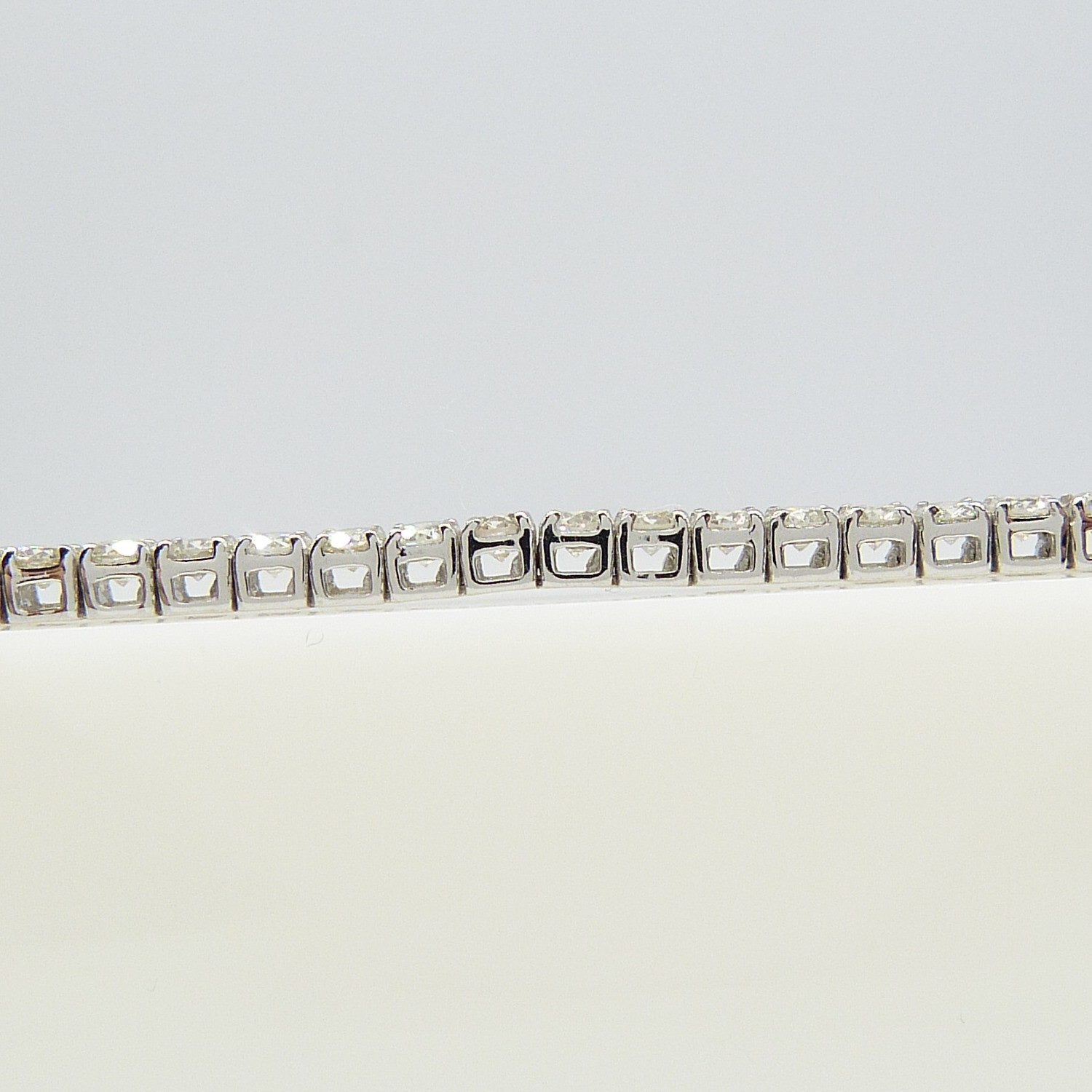 4.10 Carat Round Brilliant-cut Diamond Line Bracelet In 18ct White Gold, Boxed - Image 6 of 7