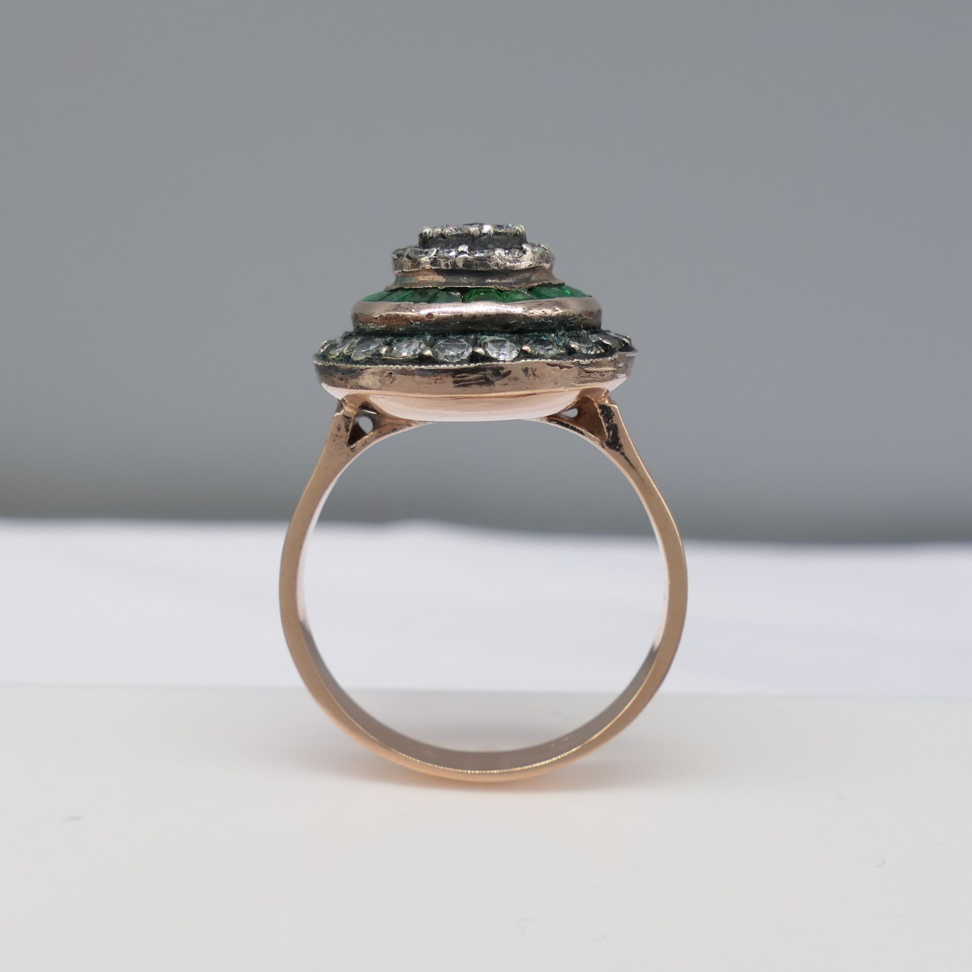 Vintage-style Target Ring Set With Diamonds and Emeralds In Rose Gold With Silver Top - Image 6 of 6