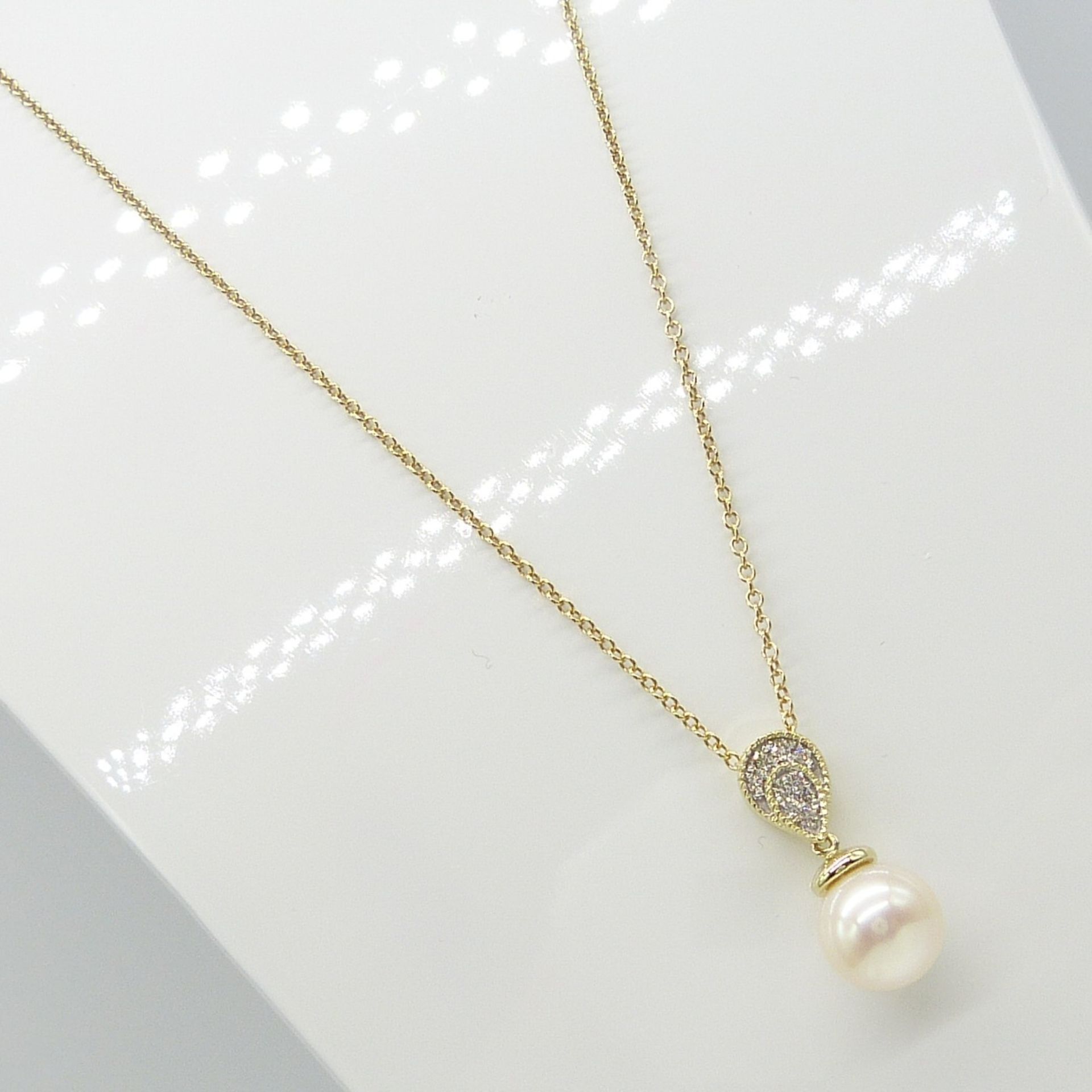 Classic Pearl and Diamond Tear Drop Pendant and Chain In 9ct Yellow Gold - Image 3 of 6