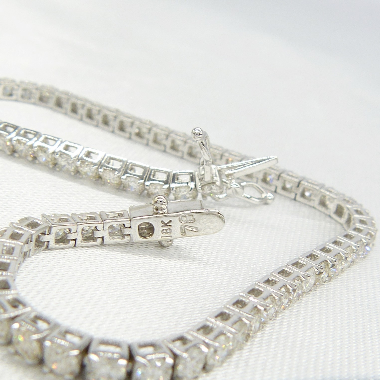 4.10 Carat Round Brilliant-cut Diamond Line Bracelet In 18ct White Gold, Boxed - Image 7 of 7