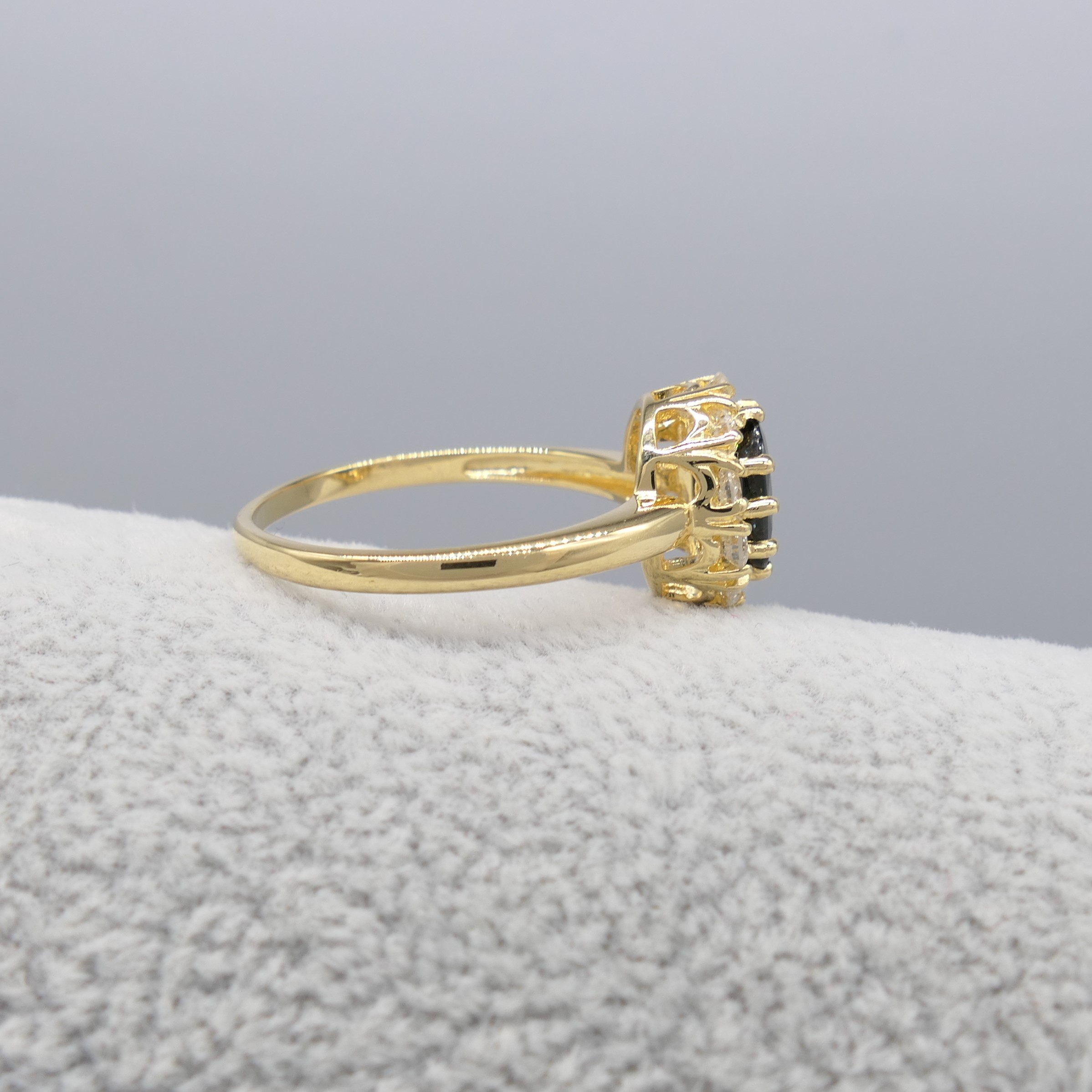 Oval-cut Sapphire and Round Brilliant-cut Diamond Cluster Ring In 18ct Yellow Gold - Image 6 of 6