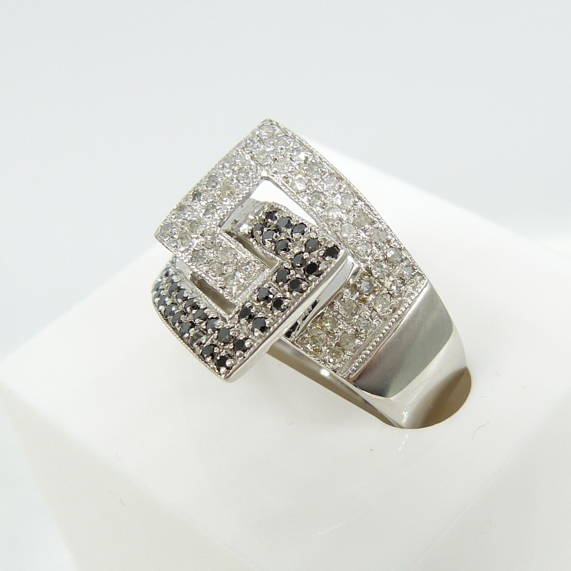 Mid-century Styled 0.45 Carat Black and White Diamond Ring In White Gold - Image 5 of 6