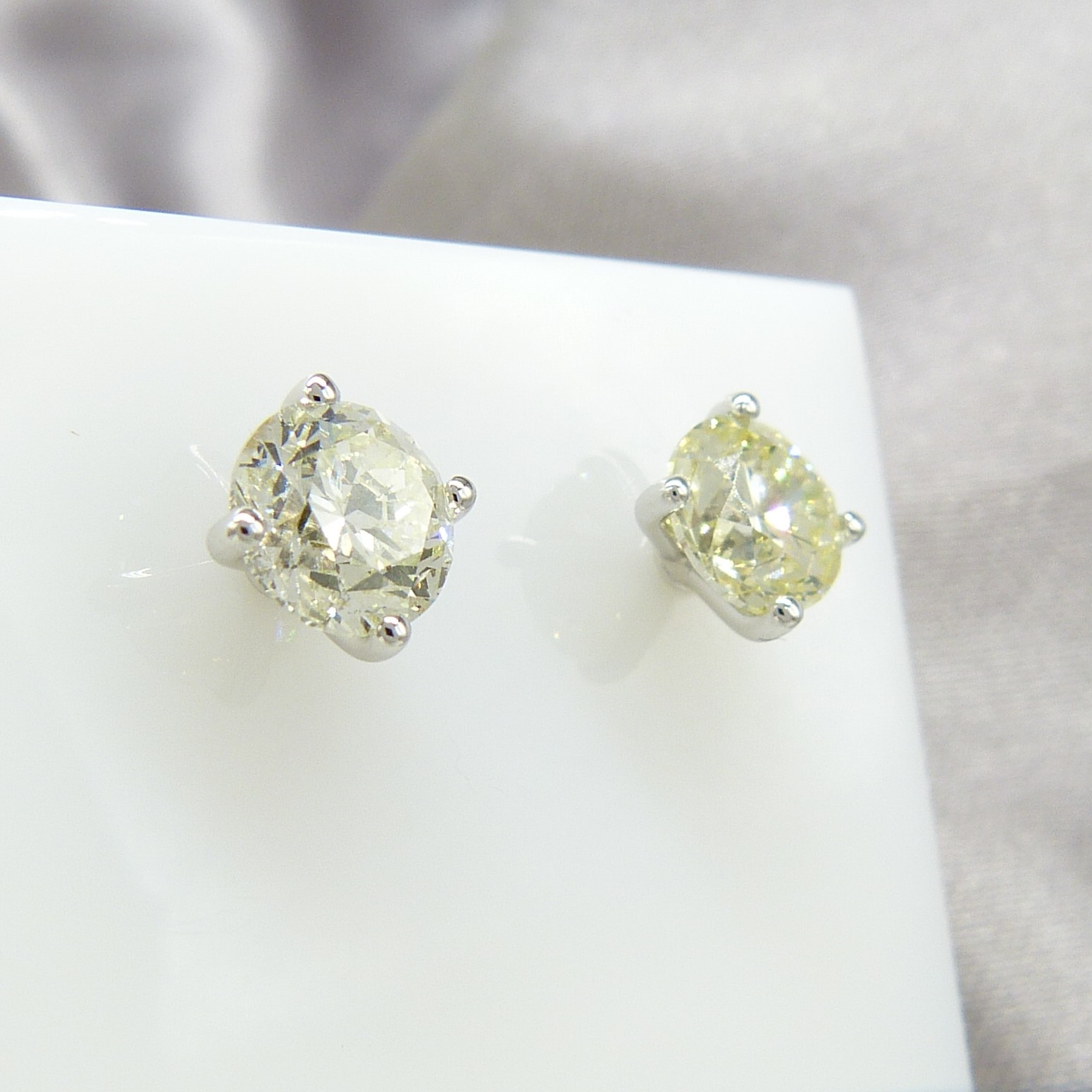 1.32 Carat Diamond Stud Earrings In 18ct White Gold, Certificated and Boxed - Image 3 of 8