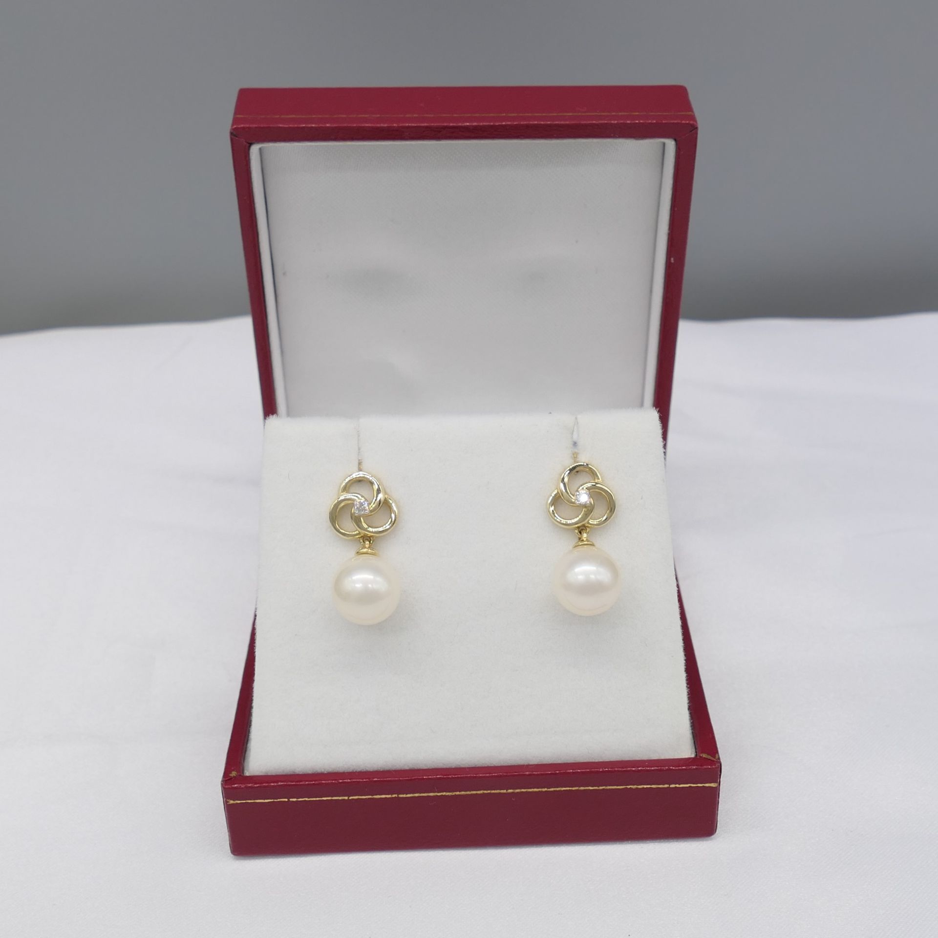 Freshwater Pearl and Diamond Pinwheel Droplet Earrings In 9ct Yellow Gold, Boxed - Image 3 of 5