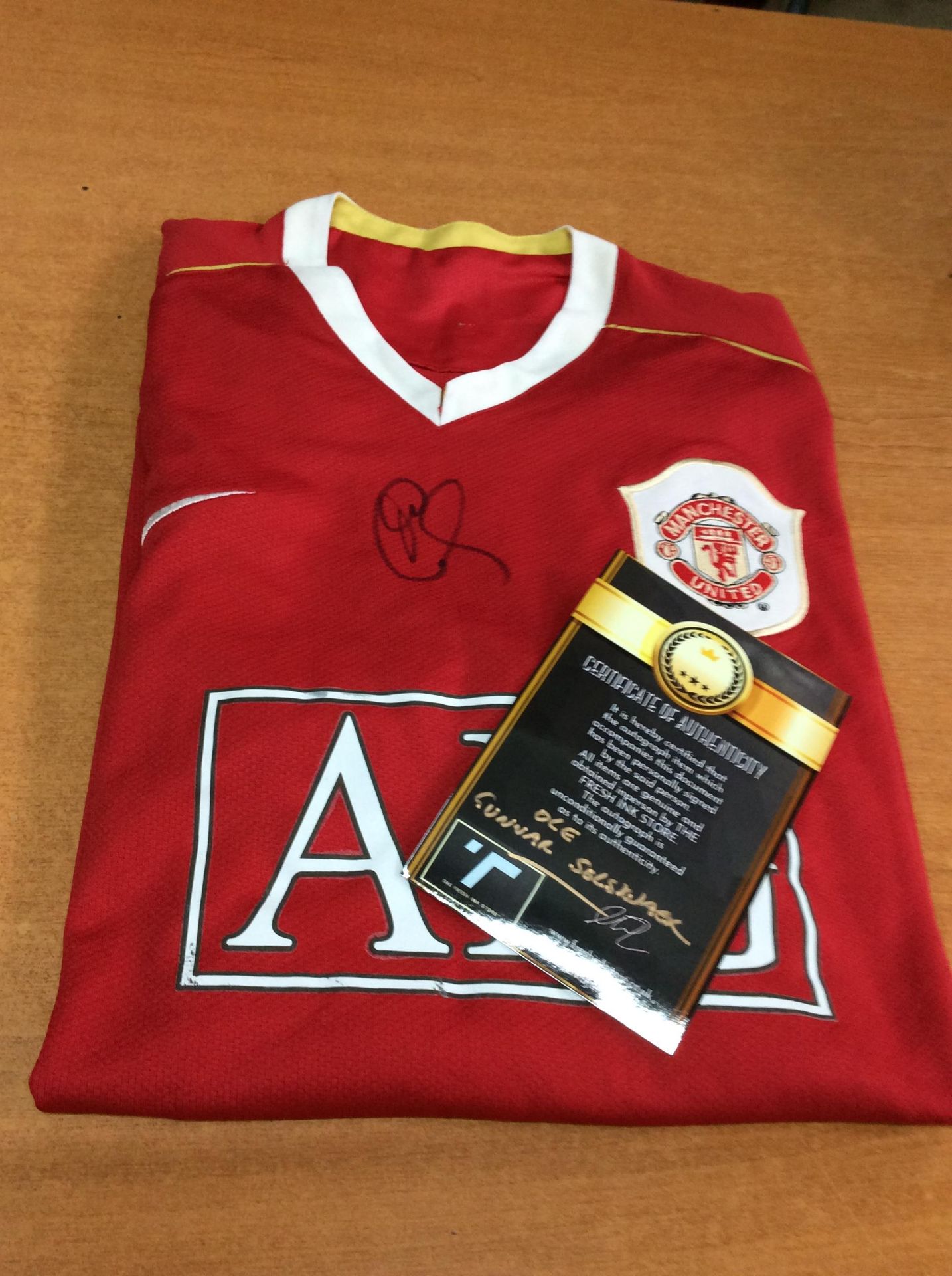 Ole Gunnar Solskjaer Signed Manchester United Shirt - Image 2 of 2