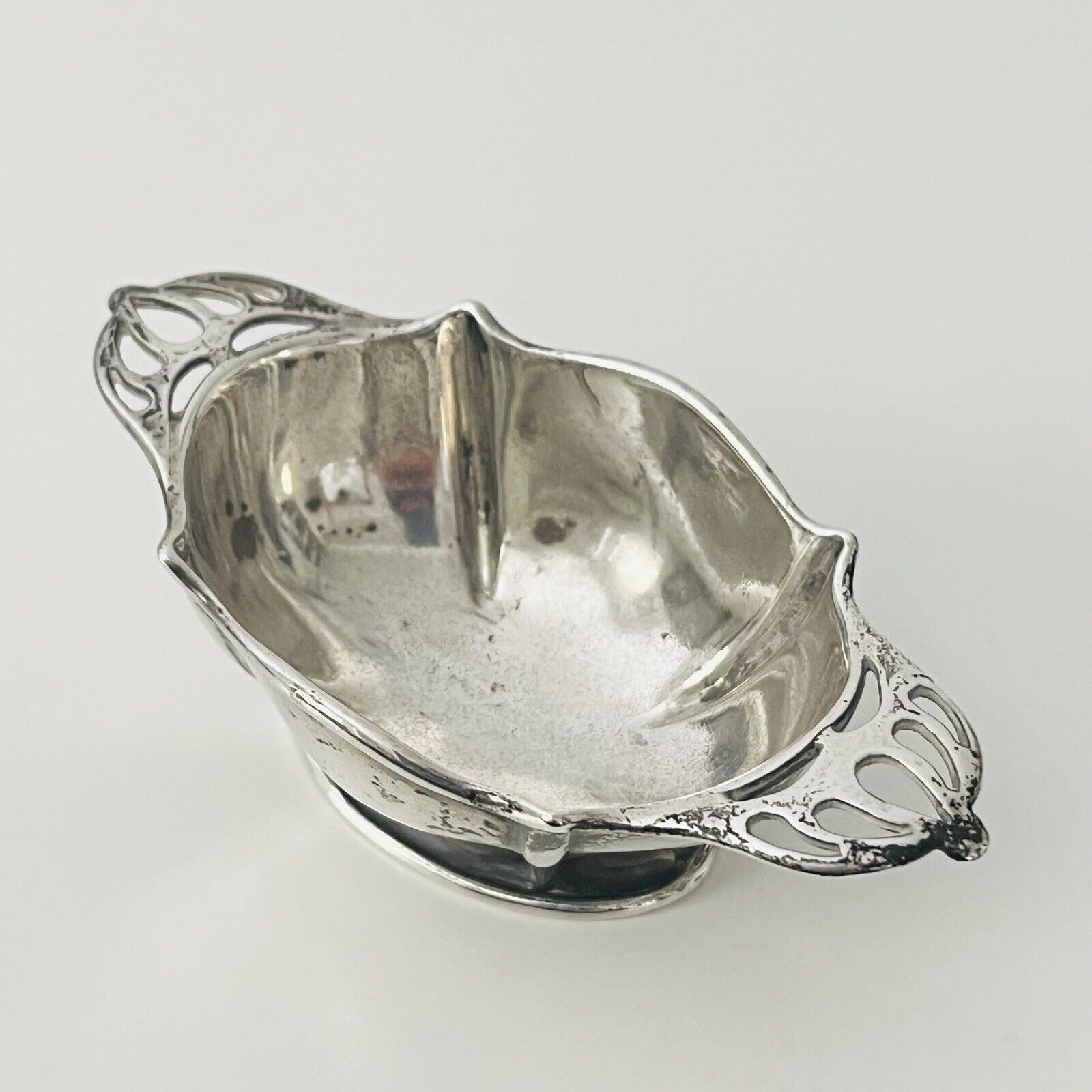 An Antique Edwardian Silver Drinking Cup Quaich, Hallmarked London 1903 - Image 2 of 8