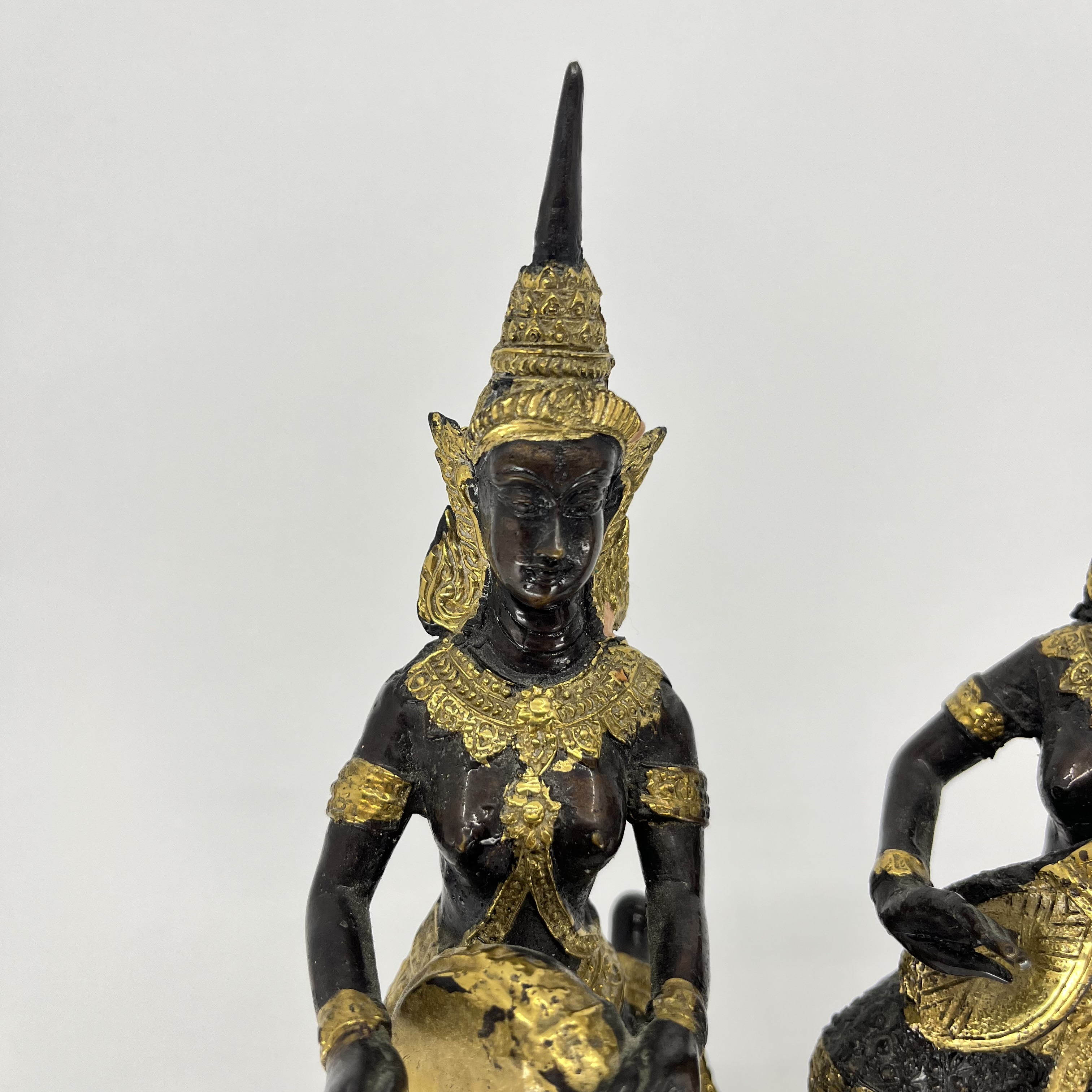 A Pair of Gilded Bronze Thai Theppanom Angel Temple Musician Figurines - Image 5 of 7