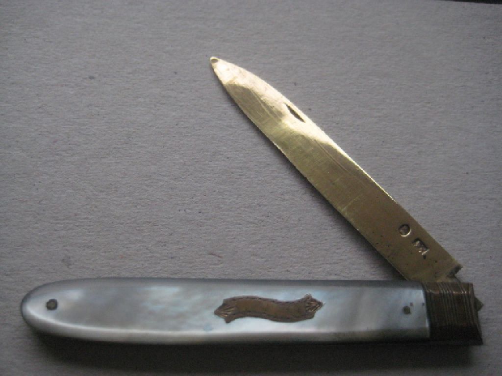 Rare George III Mother of Pearl Hafted Silver-Gilt Bladed Folding Fruit Knife