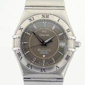 Omega / Constellation Perpetual Calendar - Gentlemen's Steel Wrist Watch