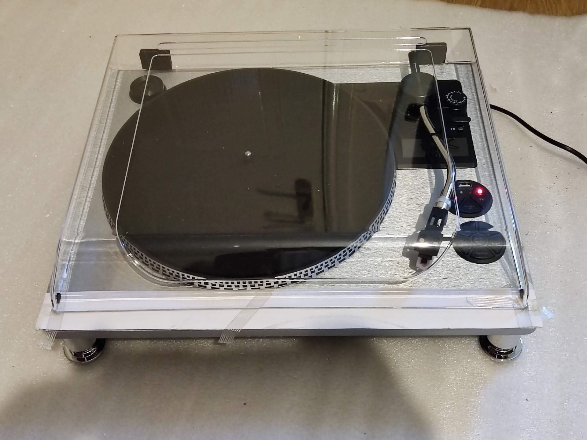 Vintage Record Stereo Turntable System With USB Support (RS-A0260/1)