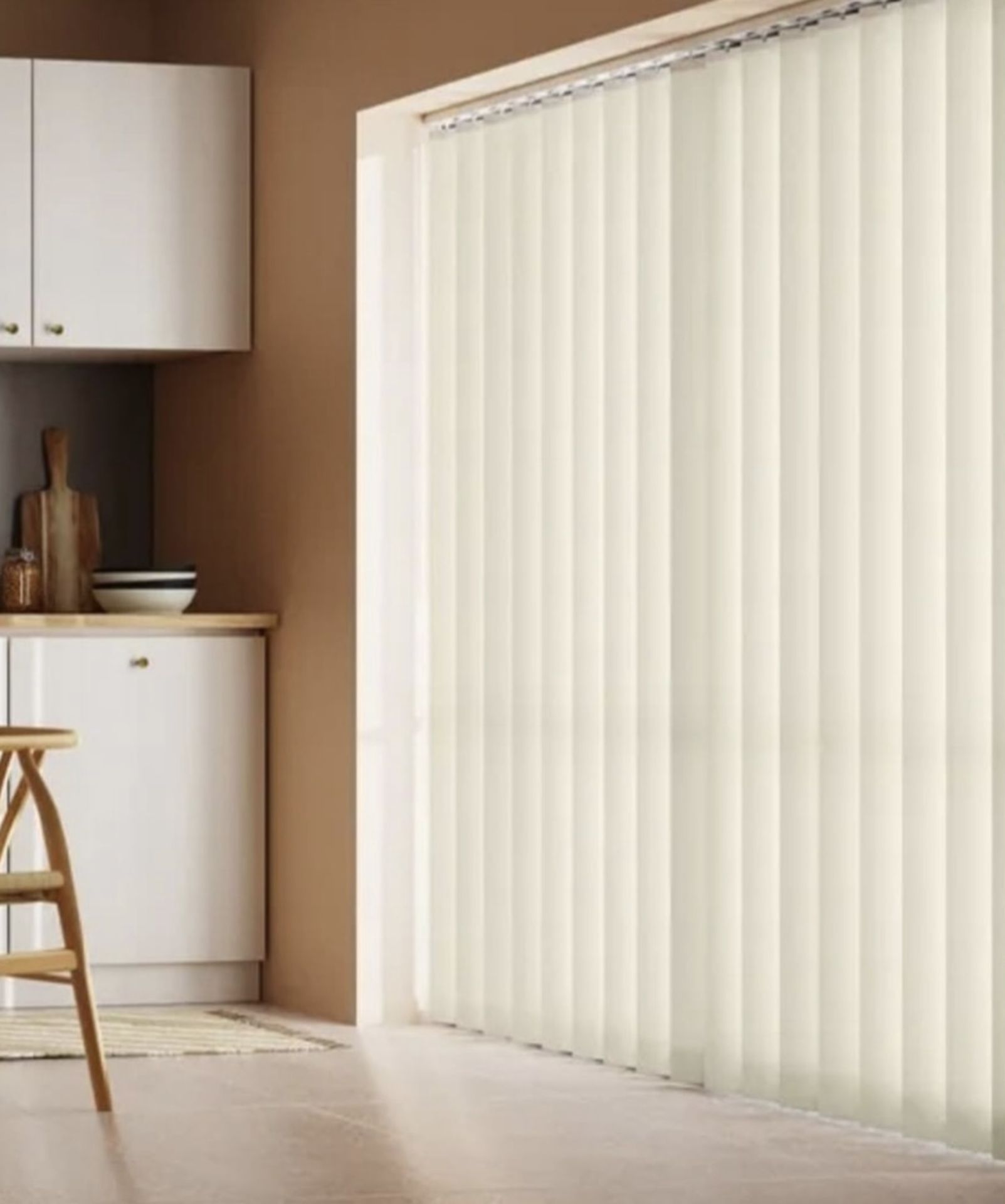 Cream Vertical Blind - Complete with Pole & Fittings Sizes: 300 X 260