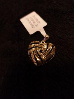 New! 9K Italian Made Yellow Gold Heart Pendant