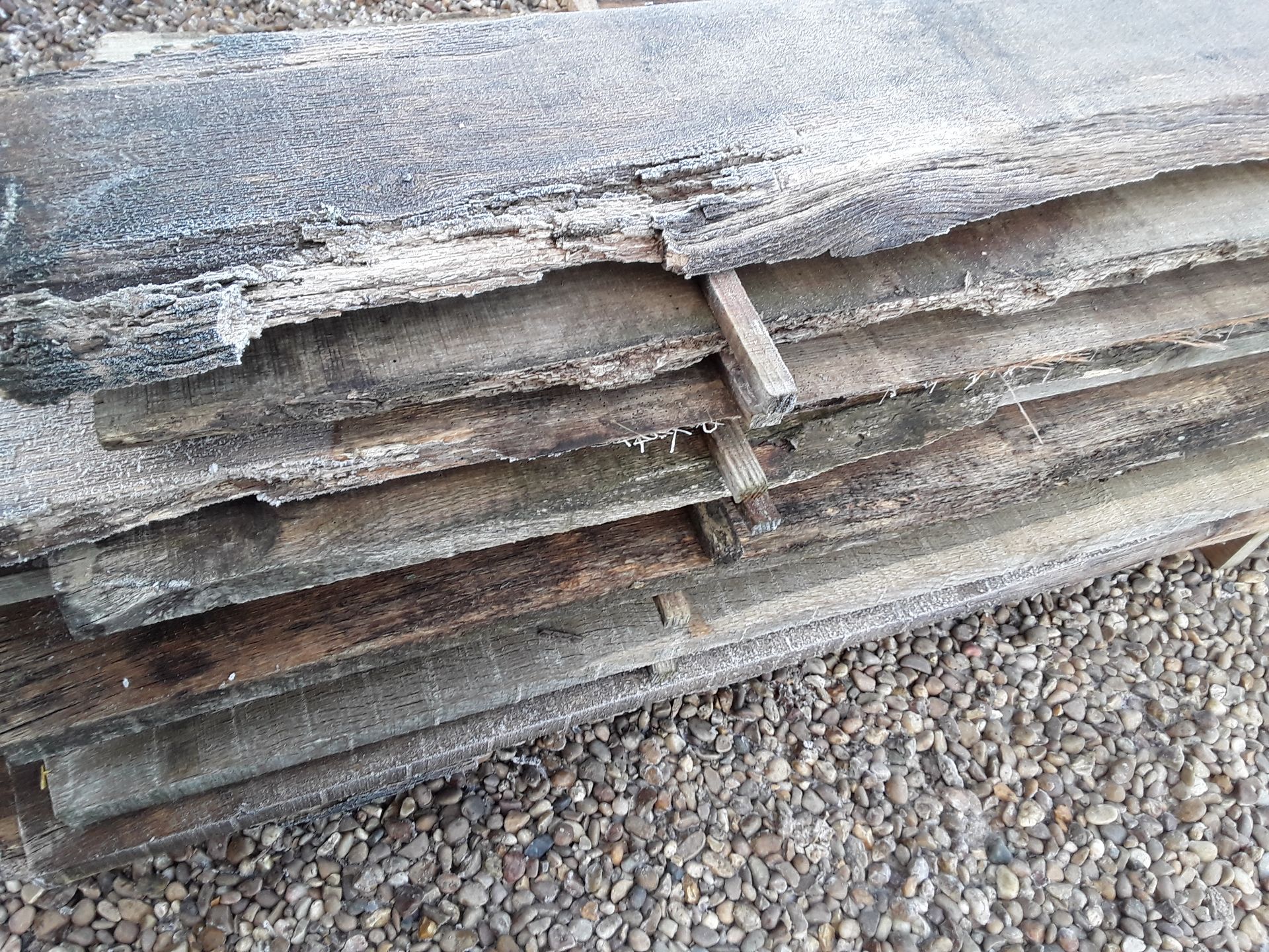 10 x Hardwood Timber Sawn Seasoned English Oak Waney Edge / Live Edge Boards/ Planks - Image 9 of 15