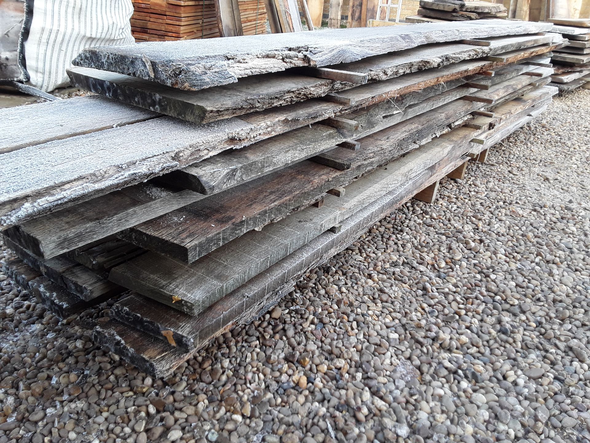 10 x Hardwood Timber Sawn Seasoned English Oak Waney Edge / Live Edge Boards/ Planks - Image 6 of 15