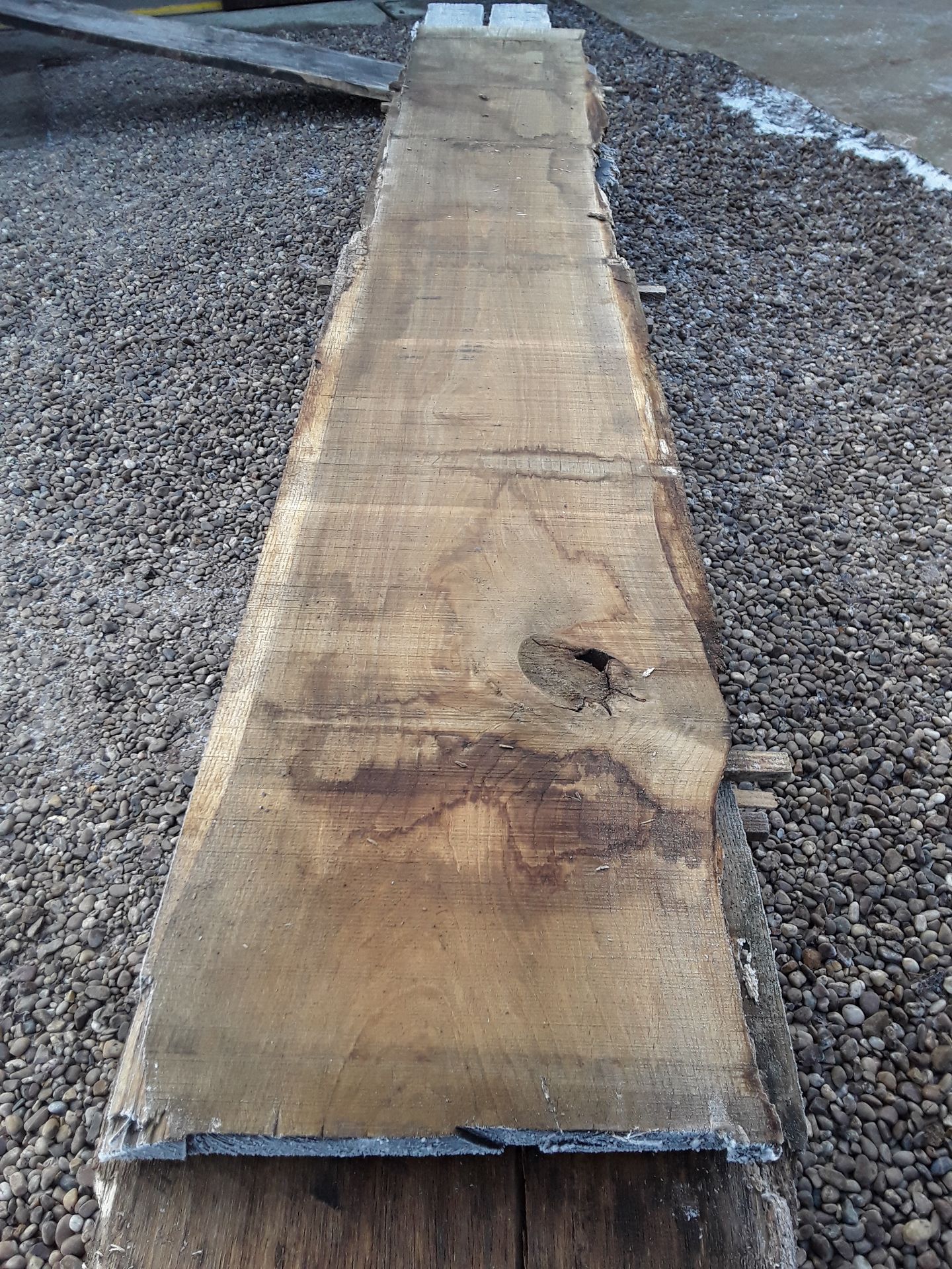 10 x Hardwood Timber Sawn Seasoned English Oak Waney Edge / Live Edge Boards/ Planks - Image 8 of 15