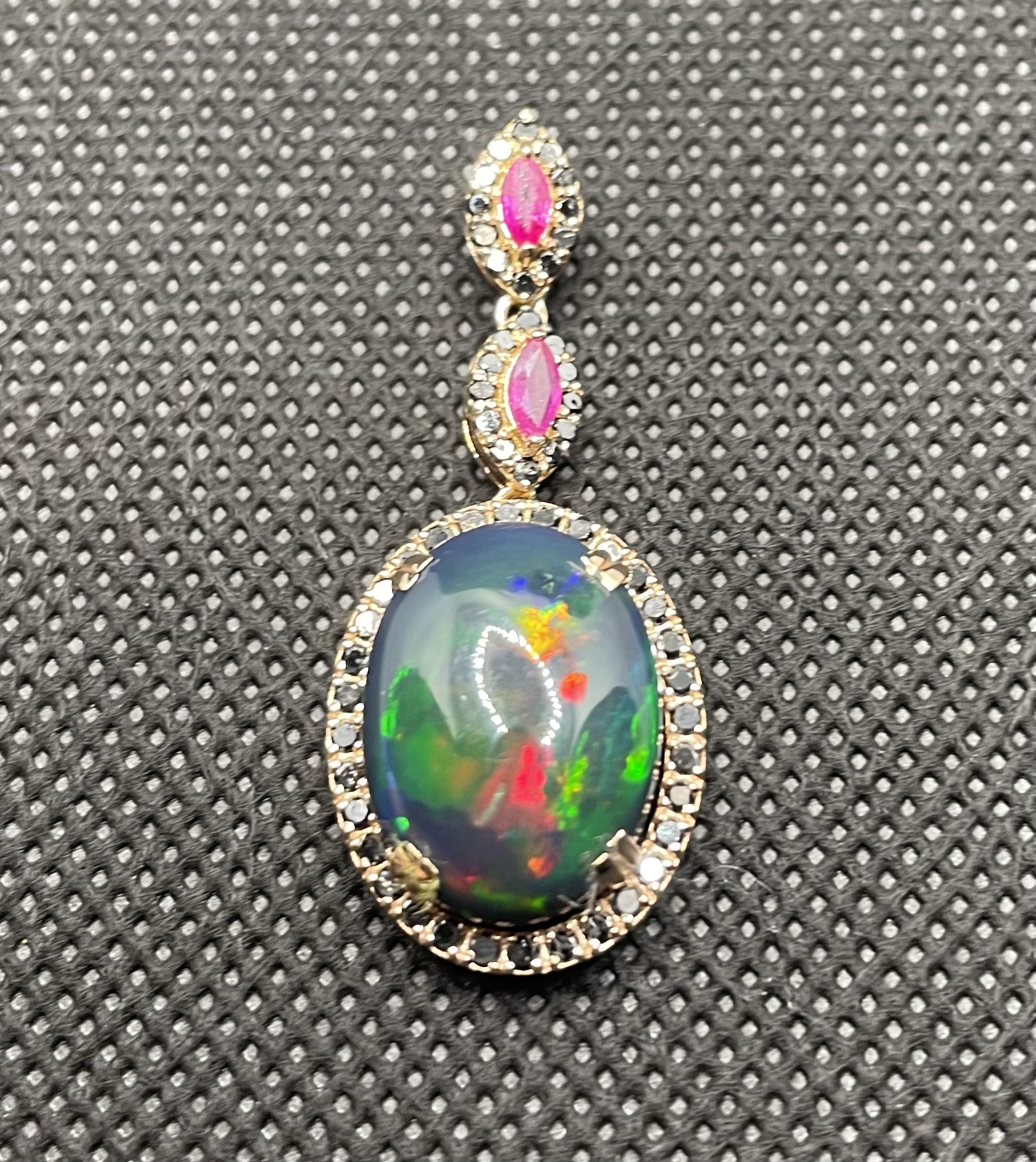 Beautiful Natural 5.40CTS Black Opal Pendant Ruby & Diamonds & 18k Rose Gold - Image 3 of 14