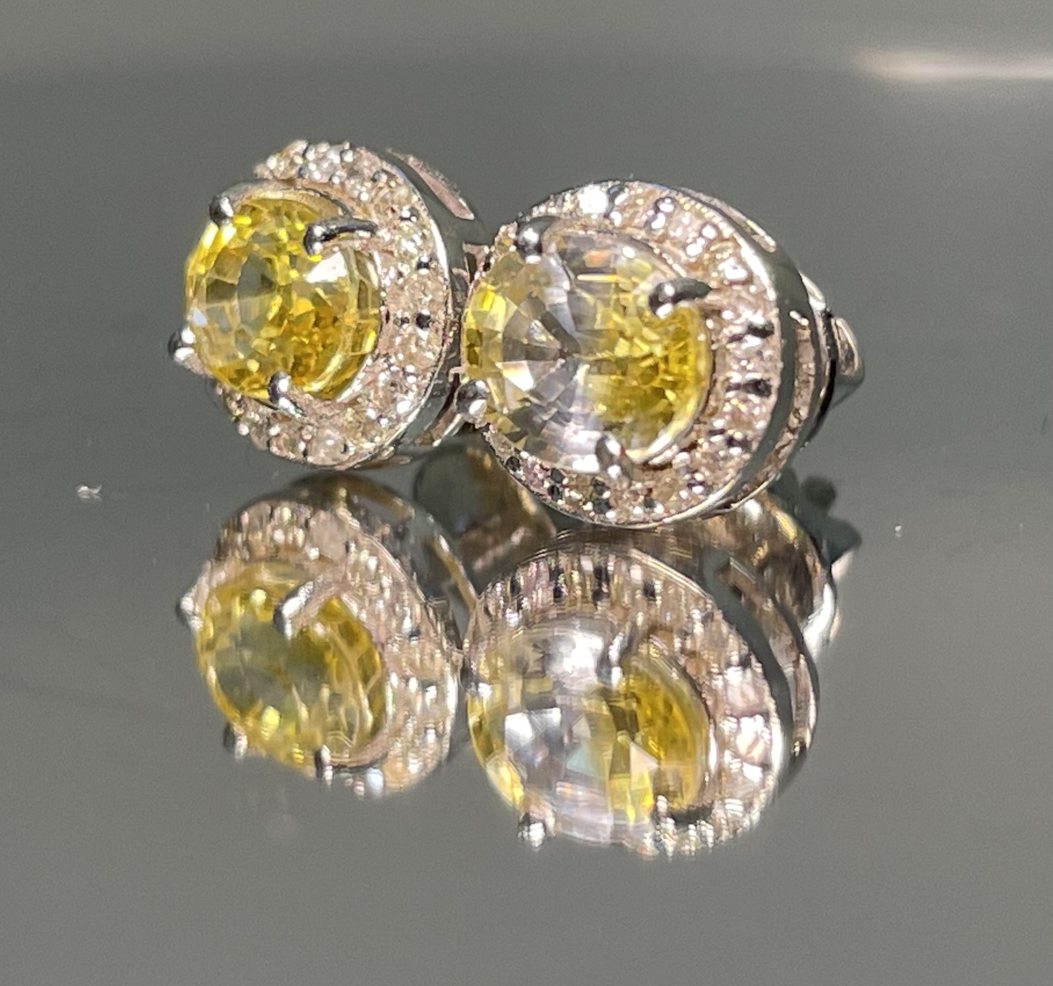 Beautiful Natural Unheated Yellow Sapphire Earrings With Diamonds and 18k Gold - Image 6 of 10