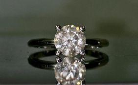 Beautiful Natural 1.72 CT Solitaire Diamond Ring With 18k Gold