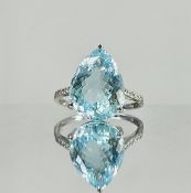 Beautiful Natural Flawless 6.53 CT Aquamarine Ring With Diamonds and 18k Gold
