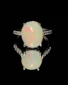 Beautiful Natural 3.15k Fire Opal Ring With Natural Diamonds and 18k Gold