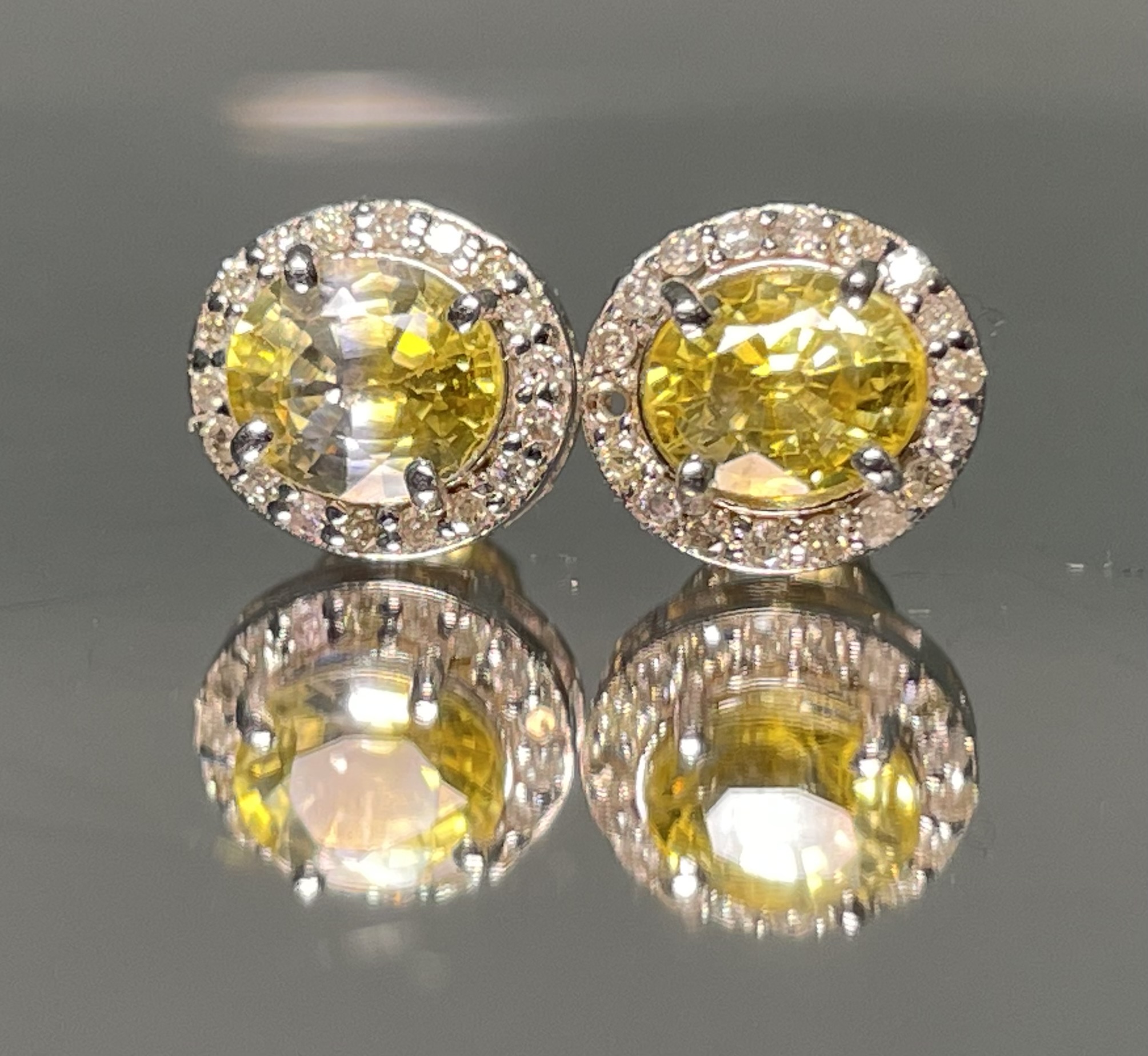 Beautiful Natural Unheated Yellow Sapphire Earrings With Diamonds and 18k Gold - Image 2 of 10